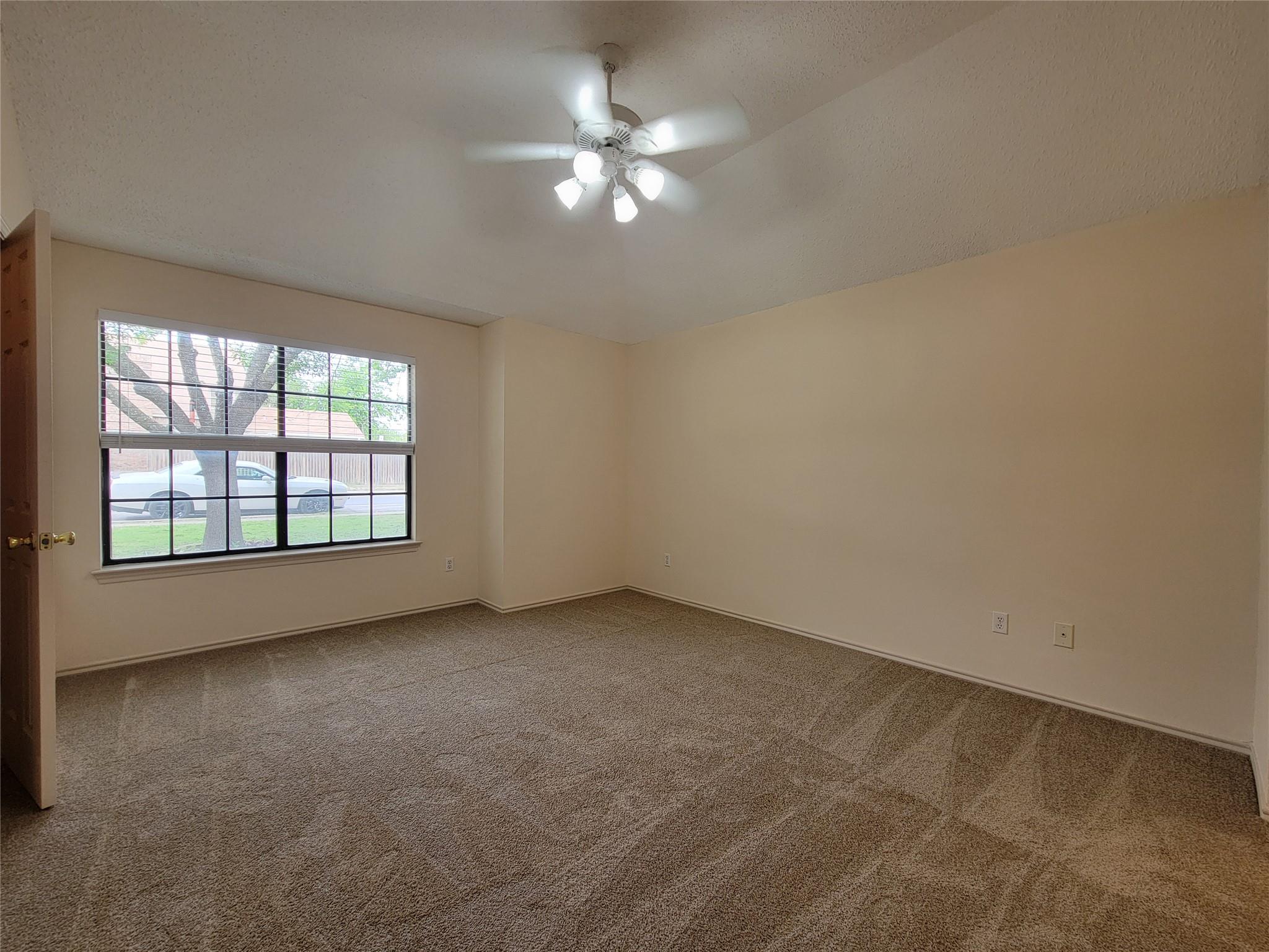 1007 Black Locust Dr, Pflugerville, TX 78660