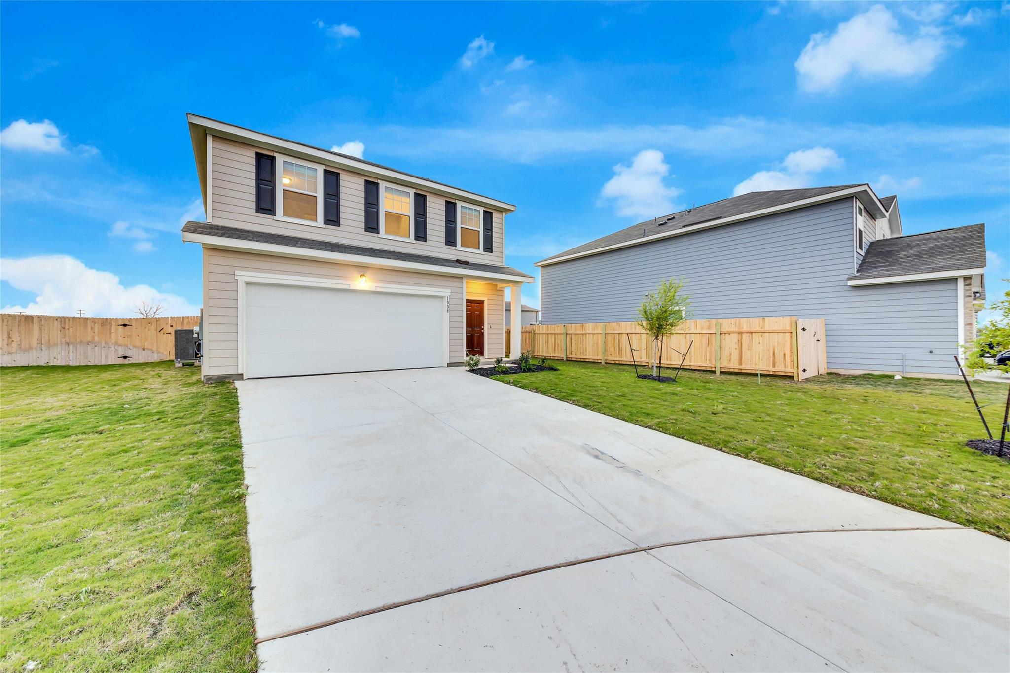 1008 Gray Fox Cv, Hutto, TX 78634