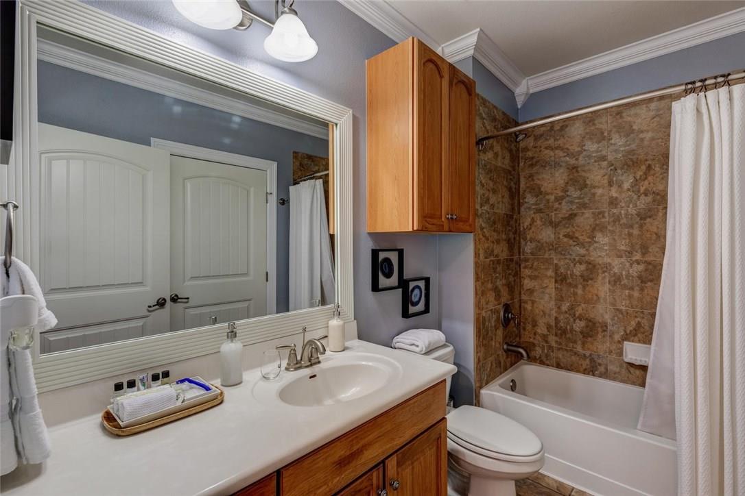 1001 The Cape Rd # 32, Horseshoe Bay, TX 78657