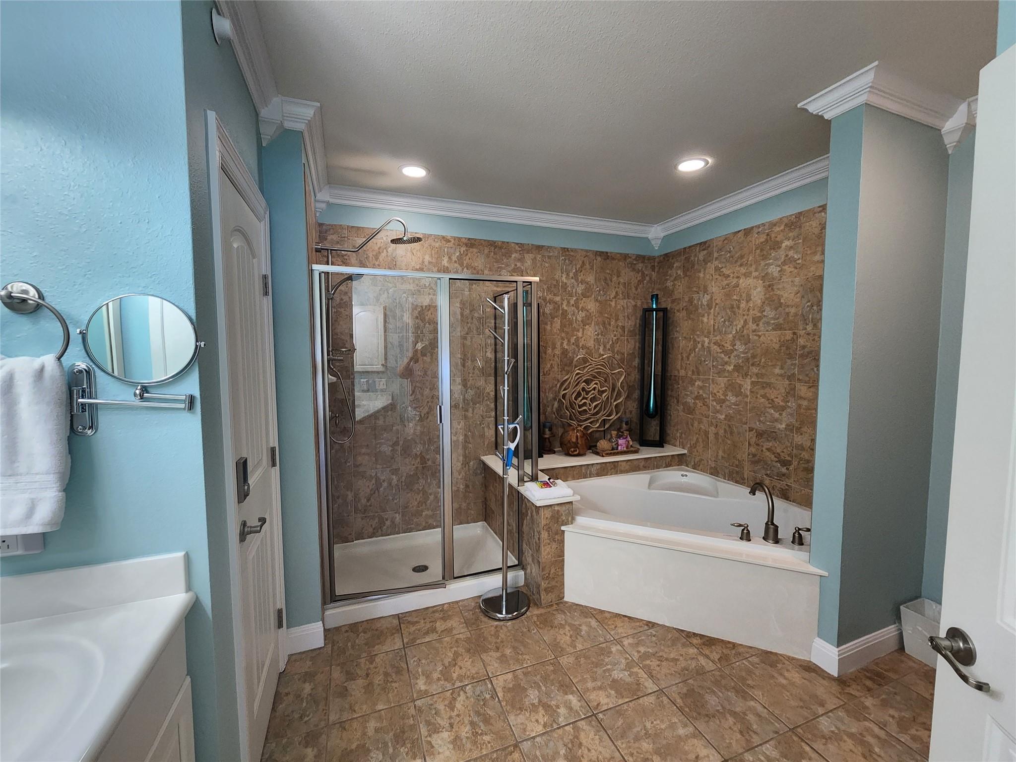 1001 The Cape Rd # 32, Horseshoe Bay, TX 78657