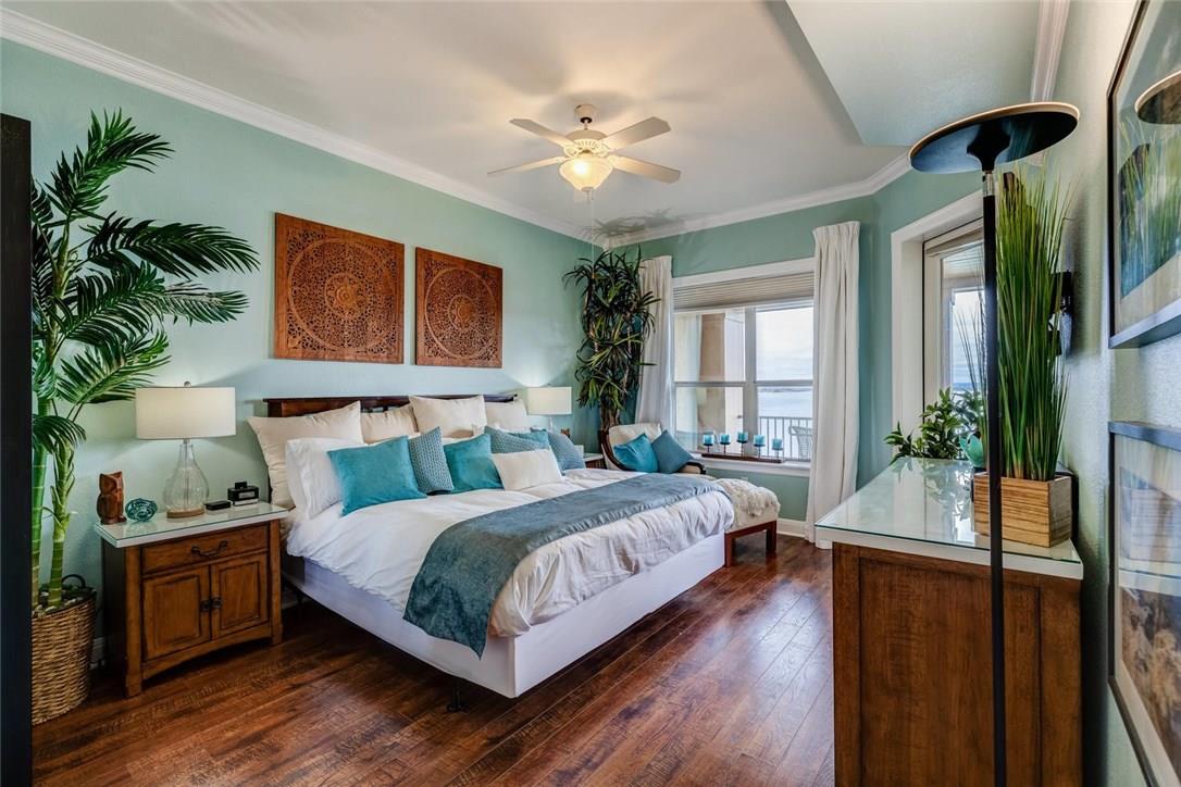 1001 The Cape Rd # 32, Horseshoe Bay, TX 78657