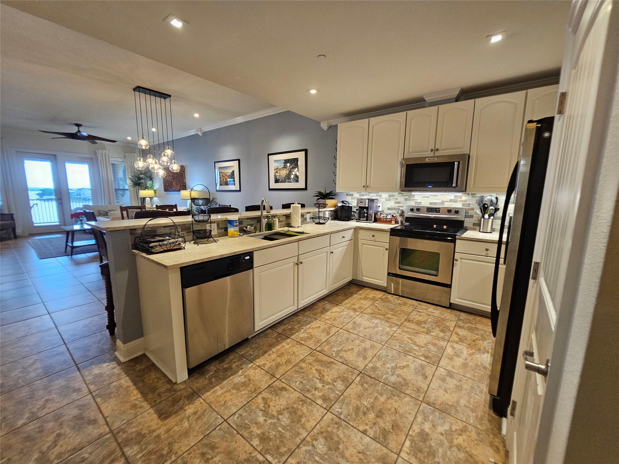 1001 The Cape Rd # 32, Horseshoe Bay, TX 78657