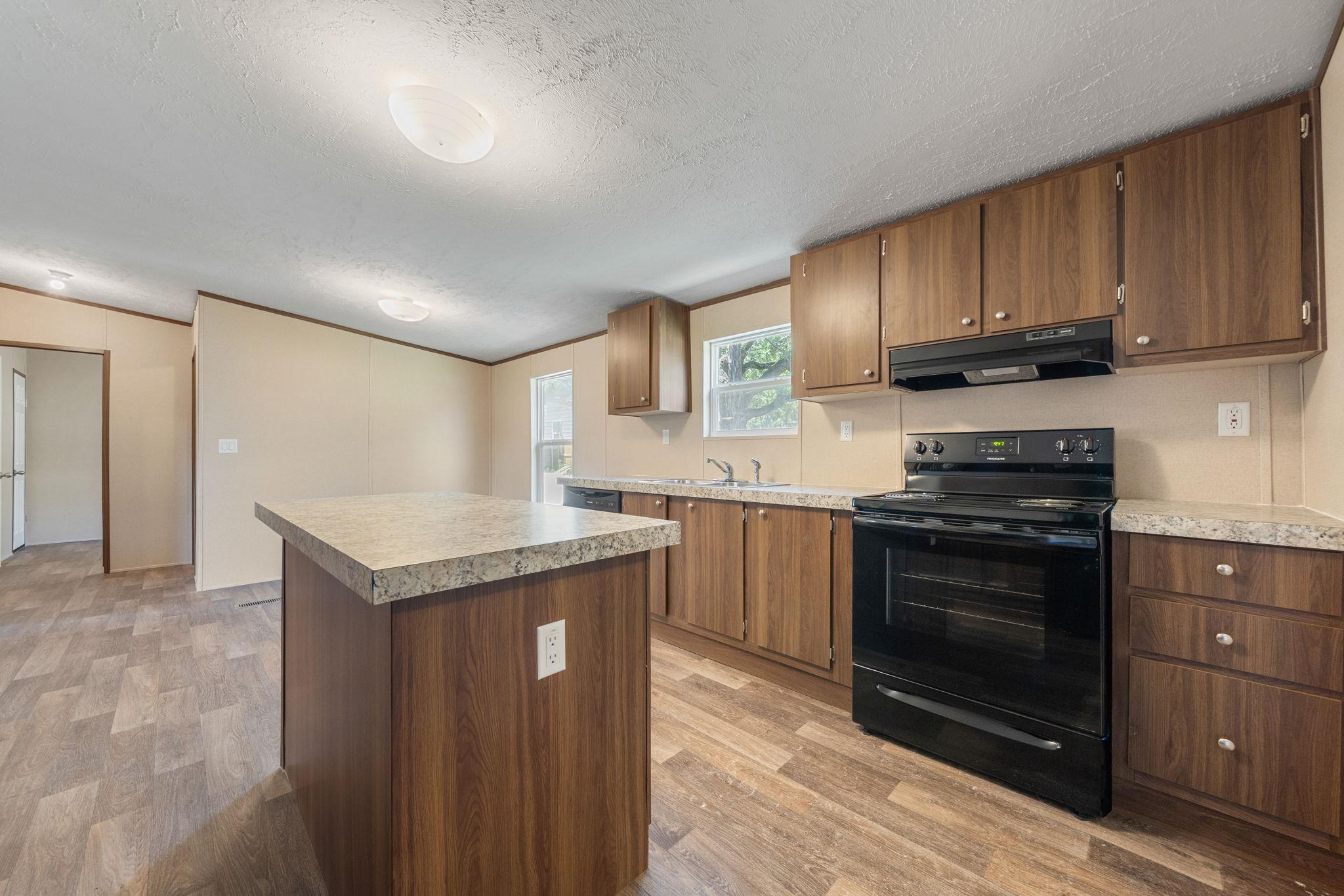 178 Moon Mist Dr, Bastrop, TX 78602