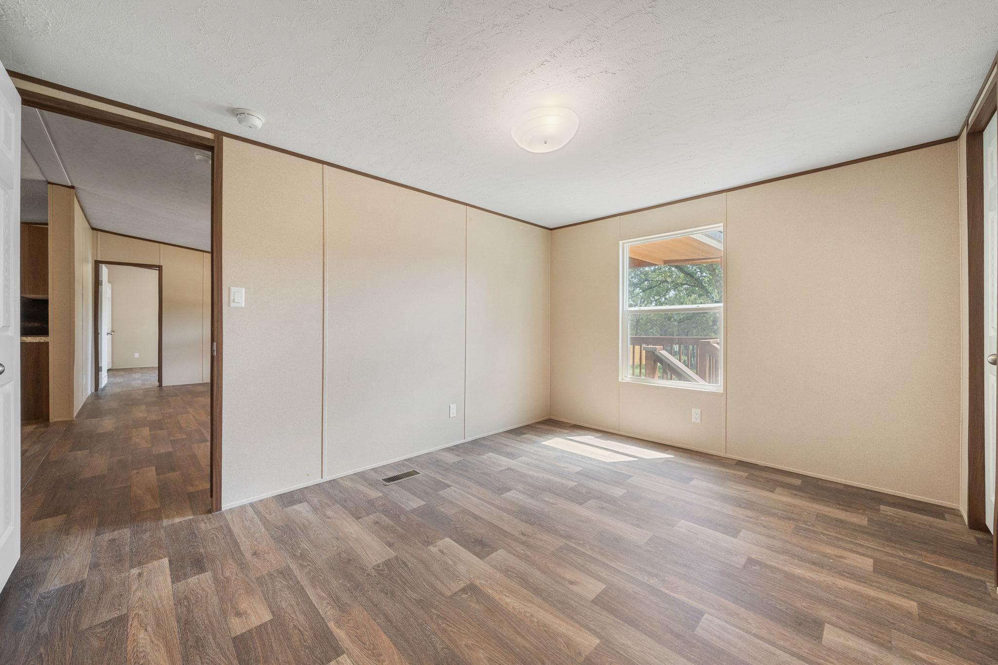 178 Moon Mist Dr, Bastrop, TX 78602