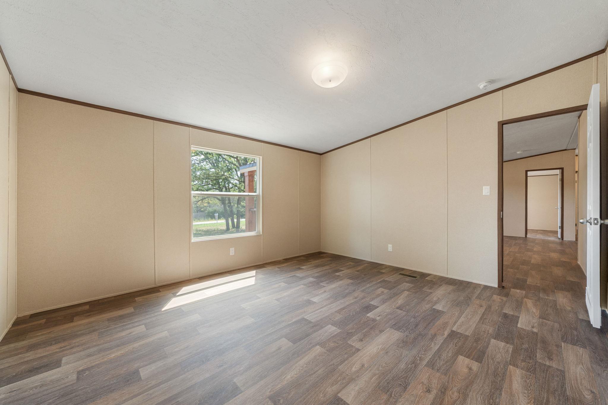 178 Moon Mist Dr, Bastrop, TX 78602