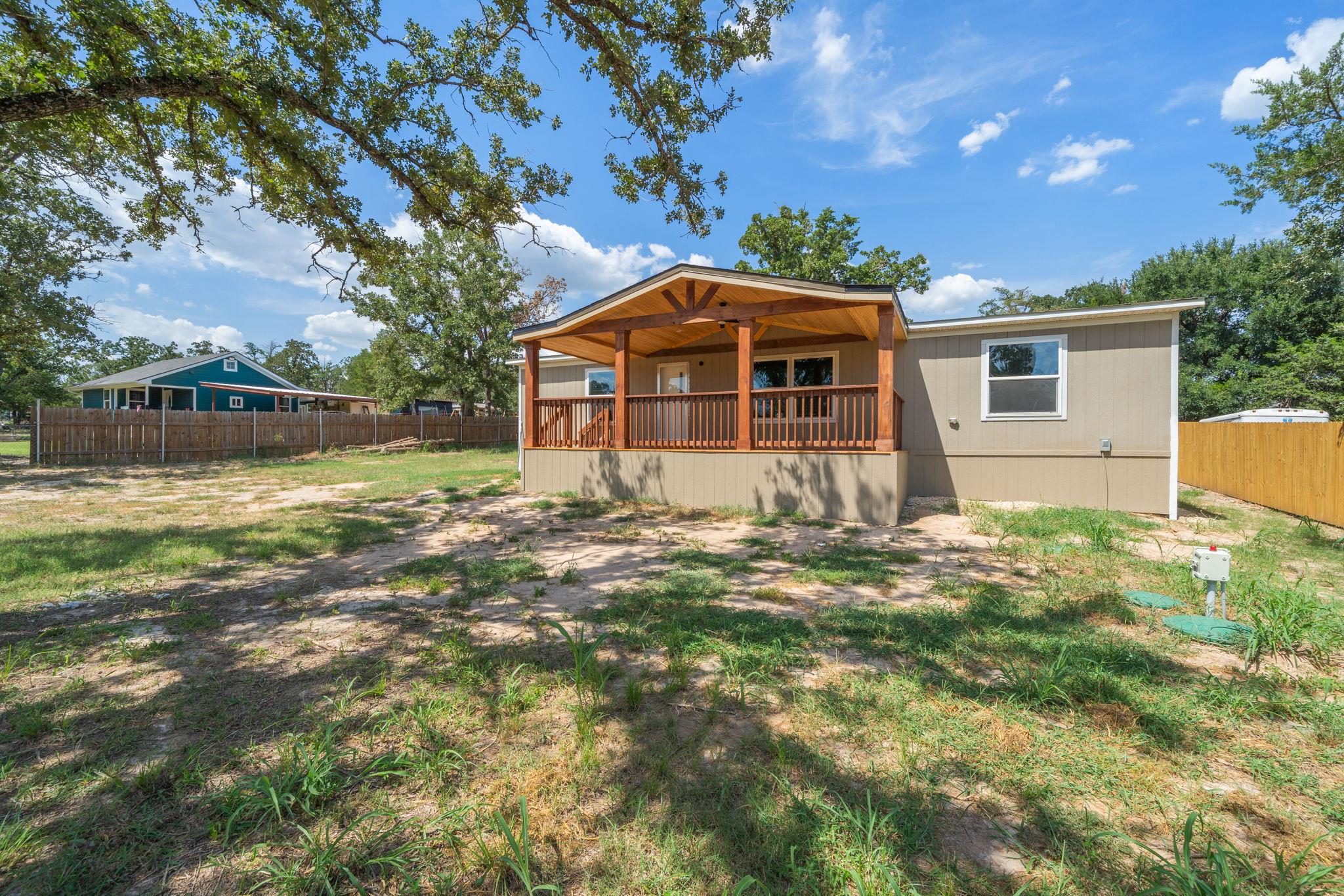 178 Moon Mist Dr, Bastrop, TX 78602