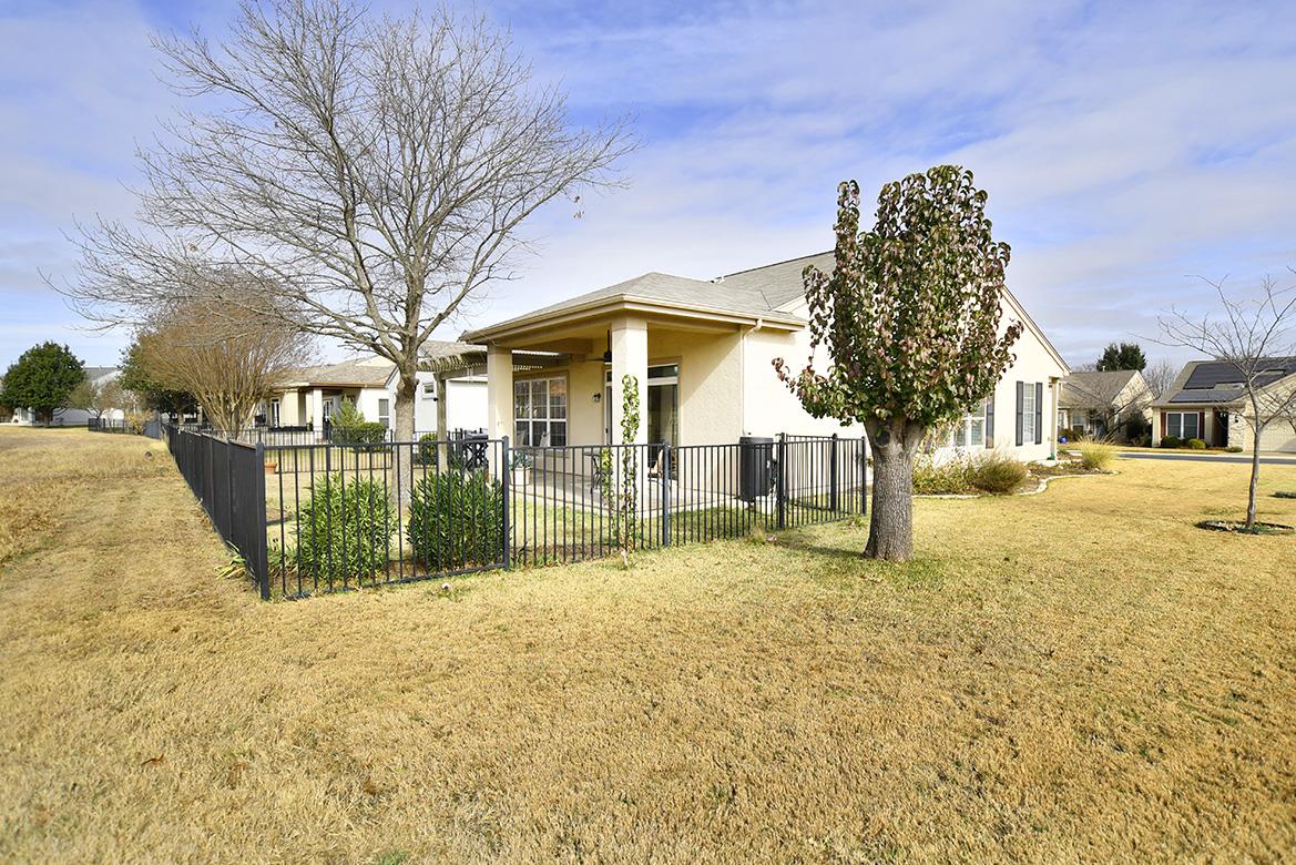 256 Monument Hill Trl, Georgetown, TX 78633