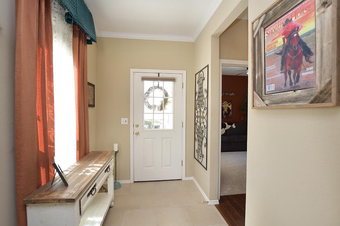 212 Bonham Loop, Georgetown, TX 78633