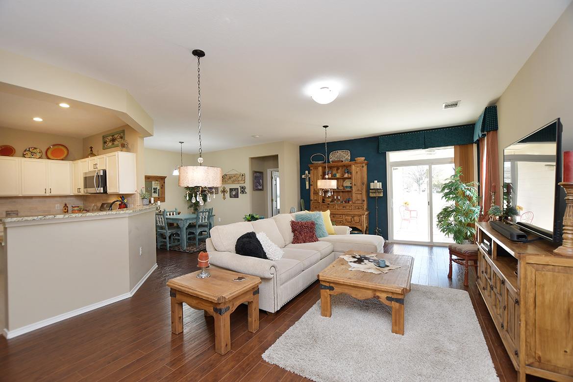 212 Bonham Loop, Georgetown, TX 78633