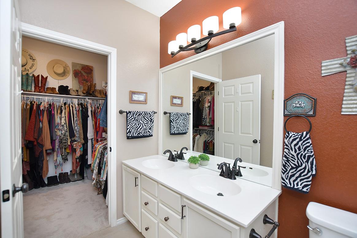 212 Bonham Loop, Georgetown, TX 78633