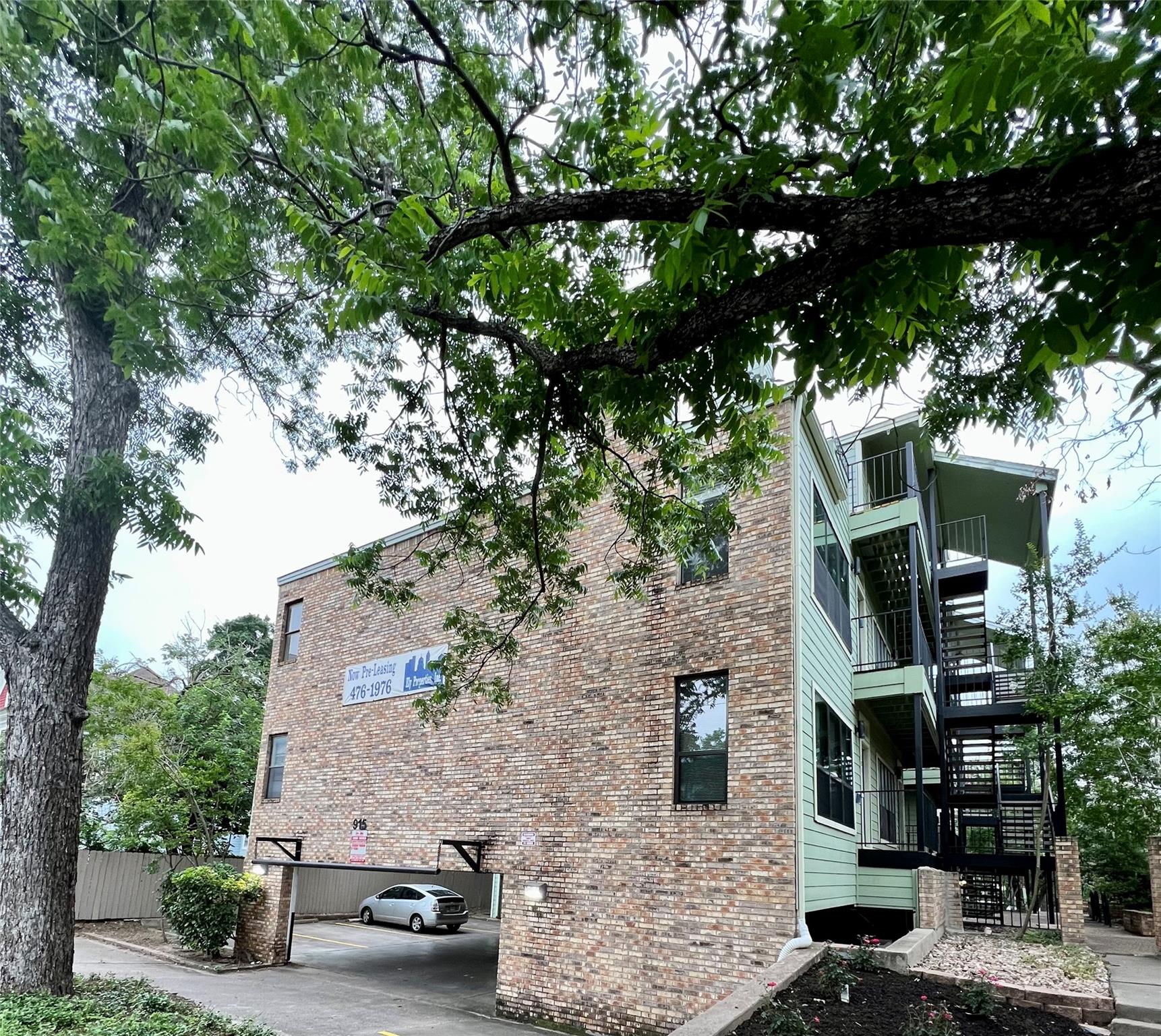 915 W 22nd 1/2 St # 203, Austin, TX 78705