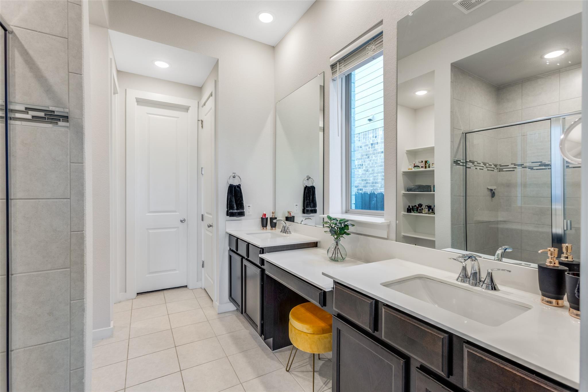 409 Mangold Dr, Hutto, TX 78634