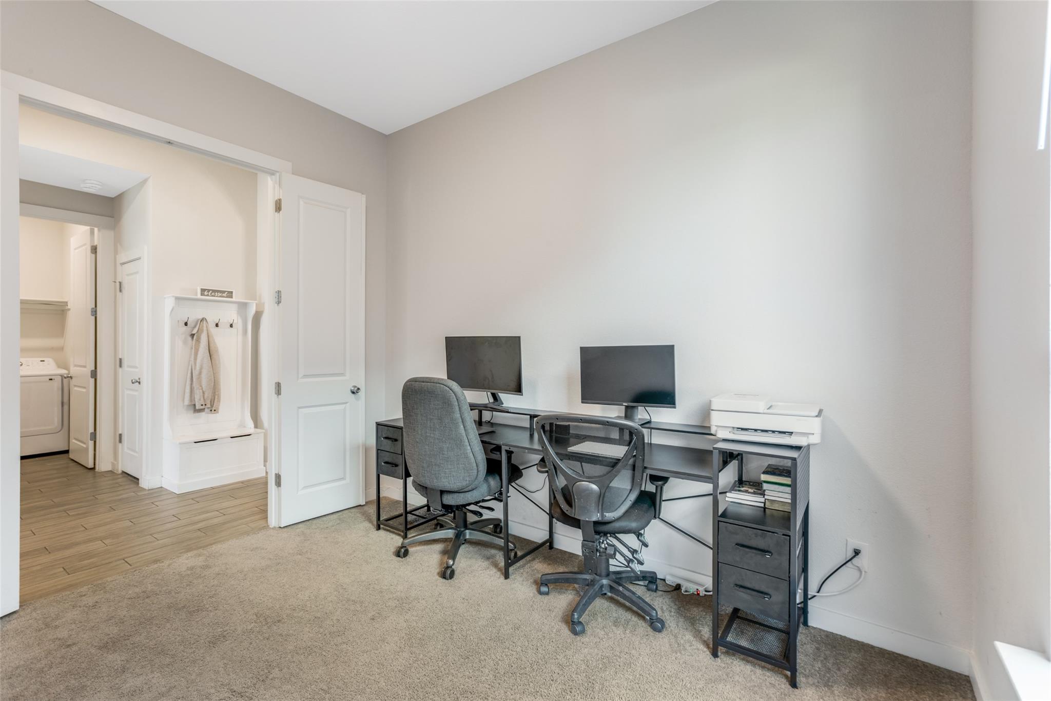 409 Mangold Dr, Hutto, TX 78634