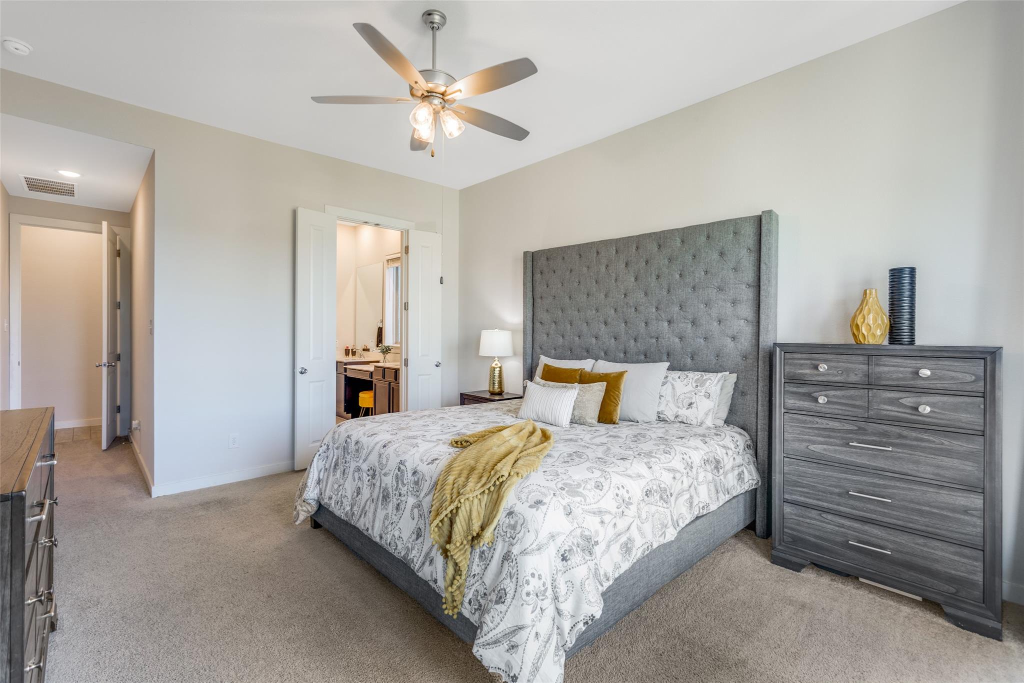 409 Mangold Dr, Hutto, TX 78634