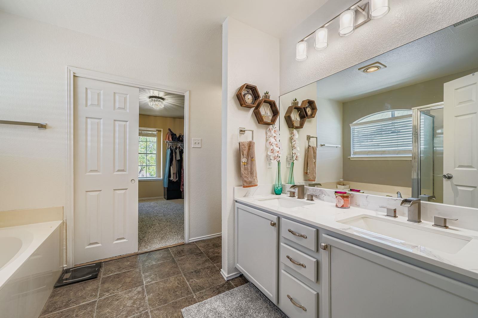 2003 Erika Cv, Round Rock, TX 78664