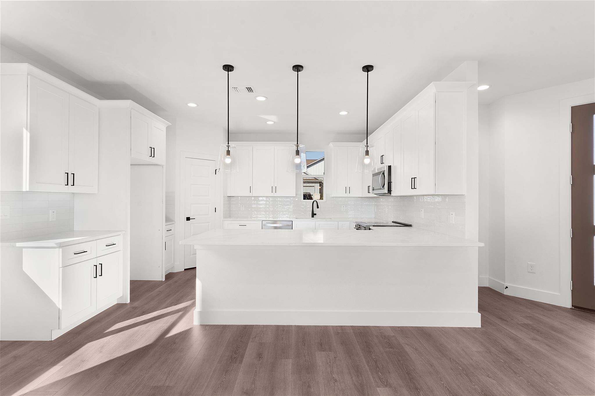 105 Carmen Cv, Burnet, TX 78611