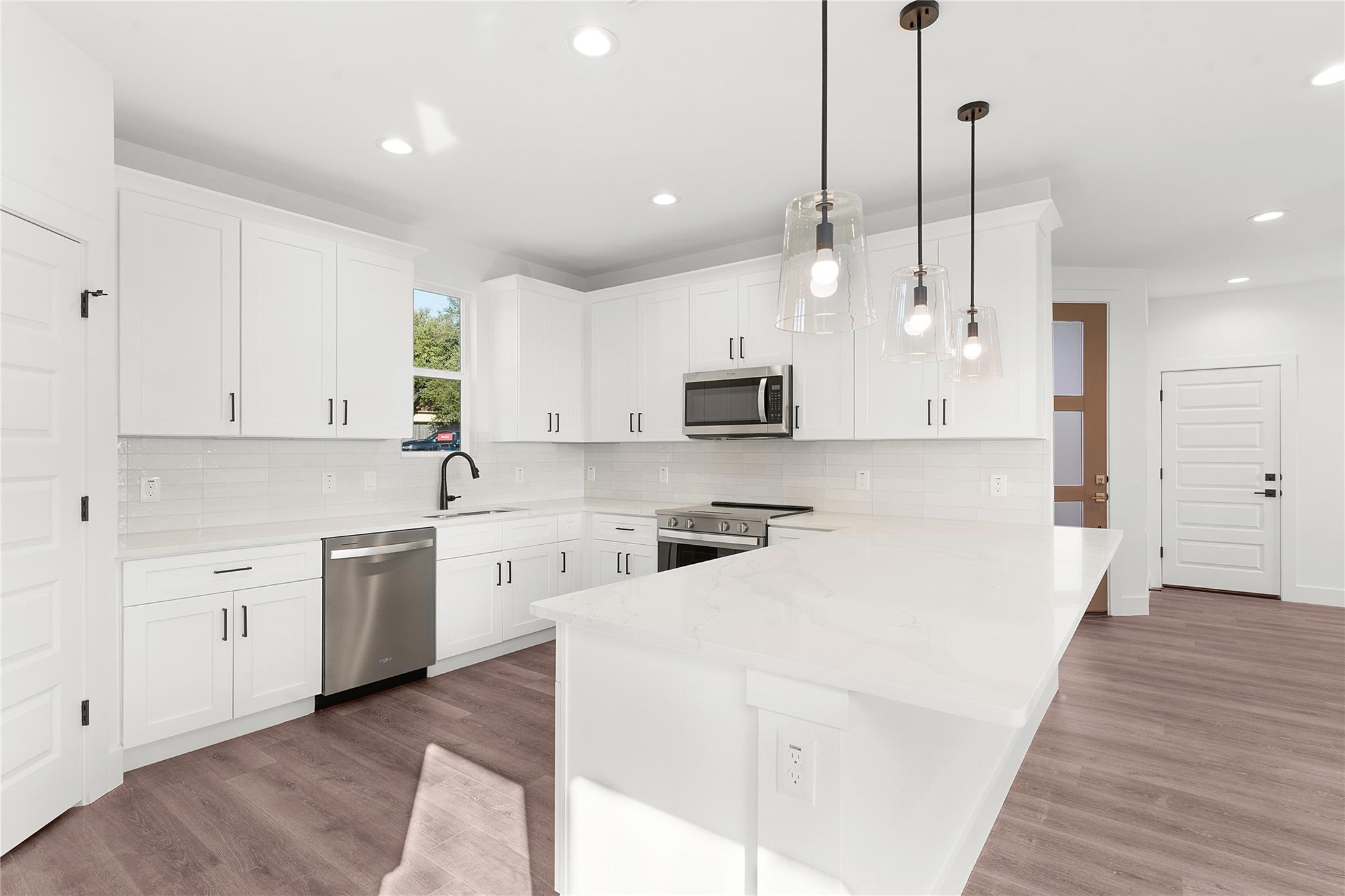 105 Carmen Cv, Burnet, TX 78611