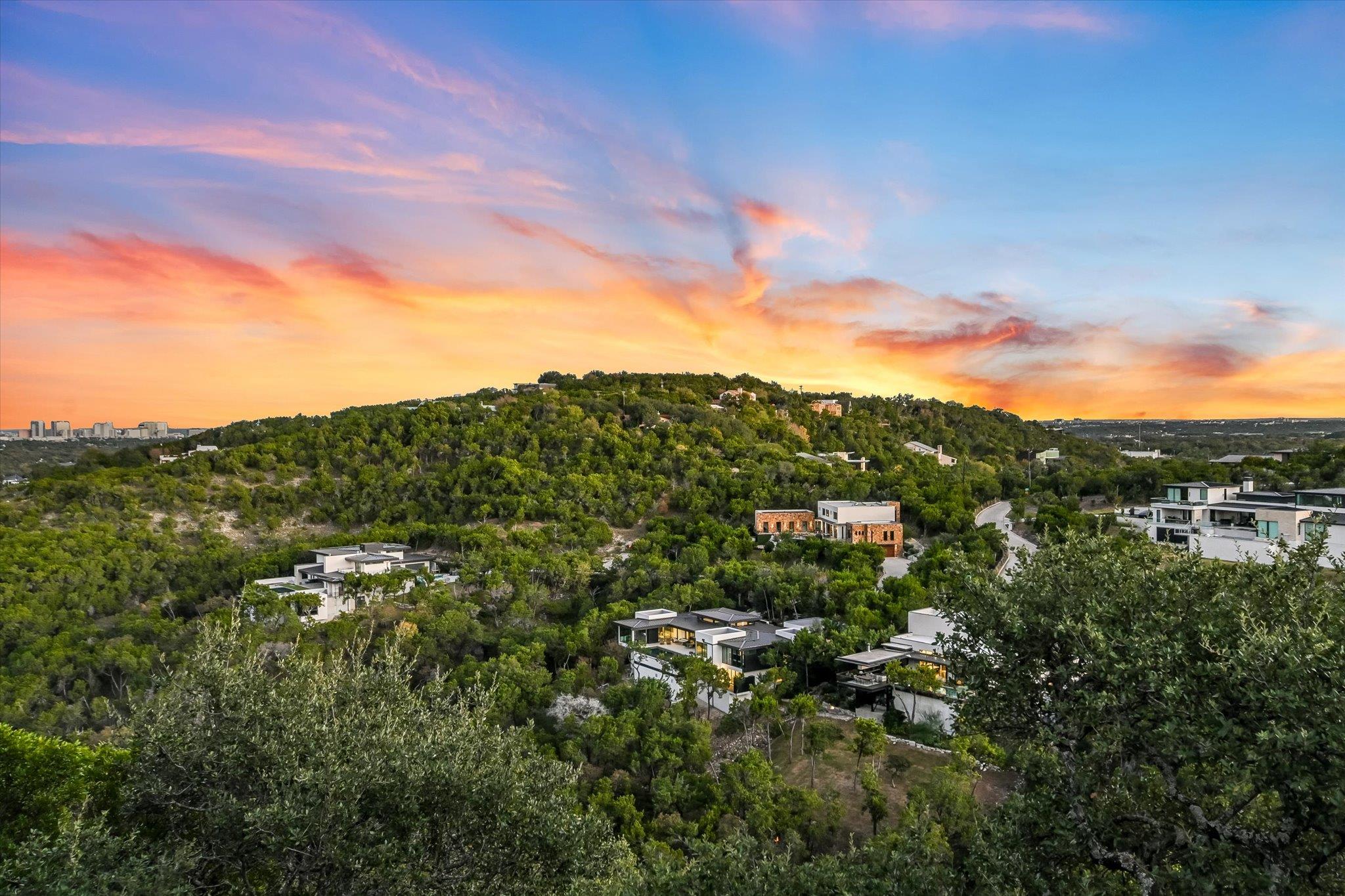 705 Windsong Trl, West Lake Hills, TX 78746