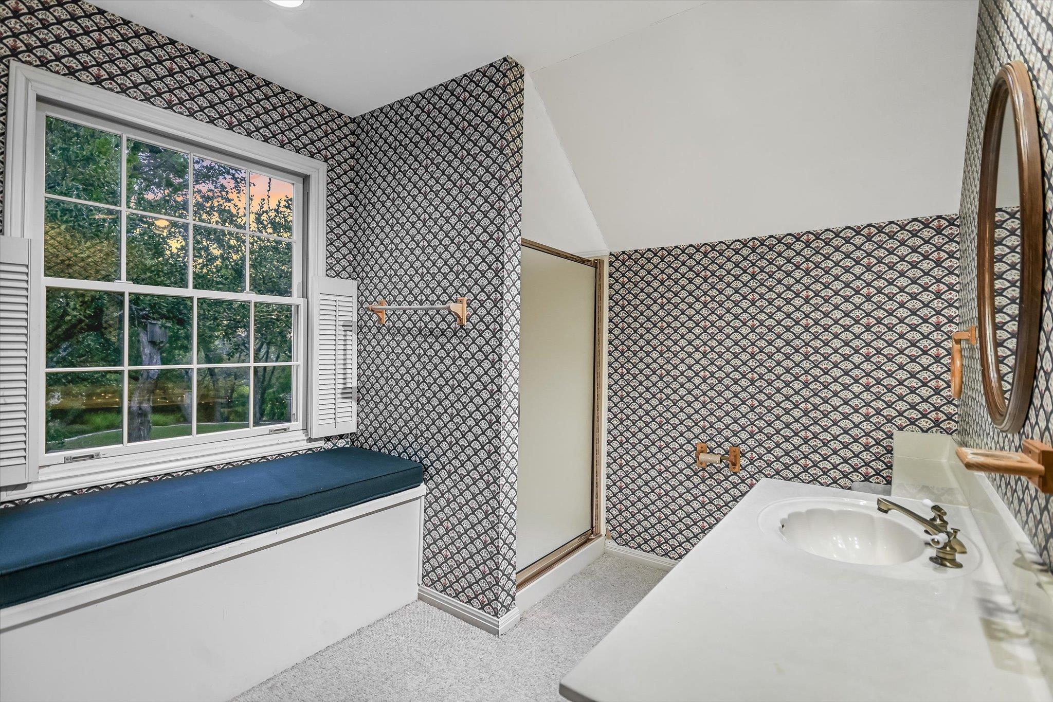 705 Windsong Trl, West Lake Hills, TX 78746