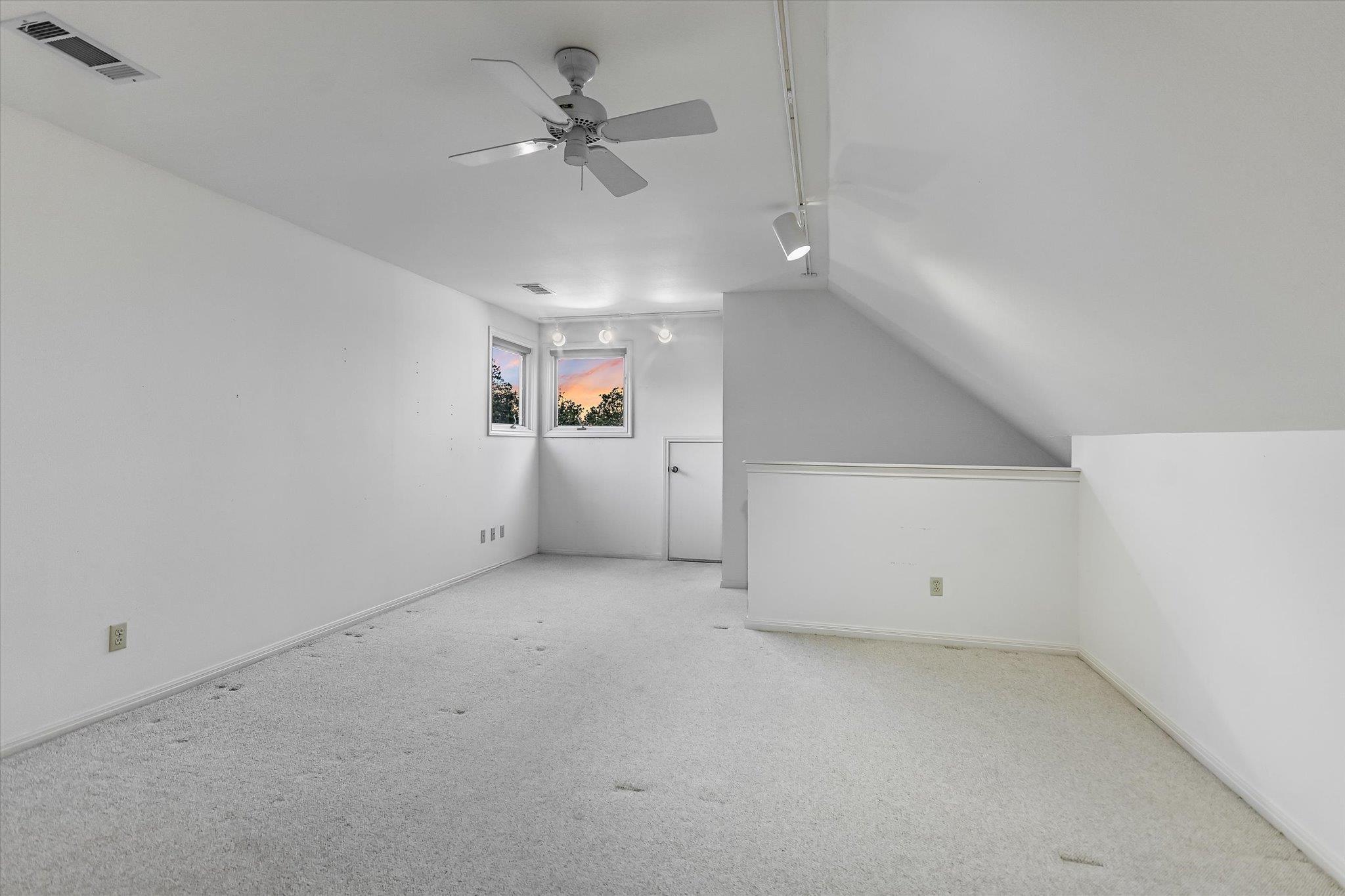 705 Windsong Trl, West Lake Hills, TX 78746