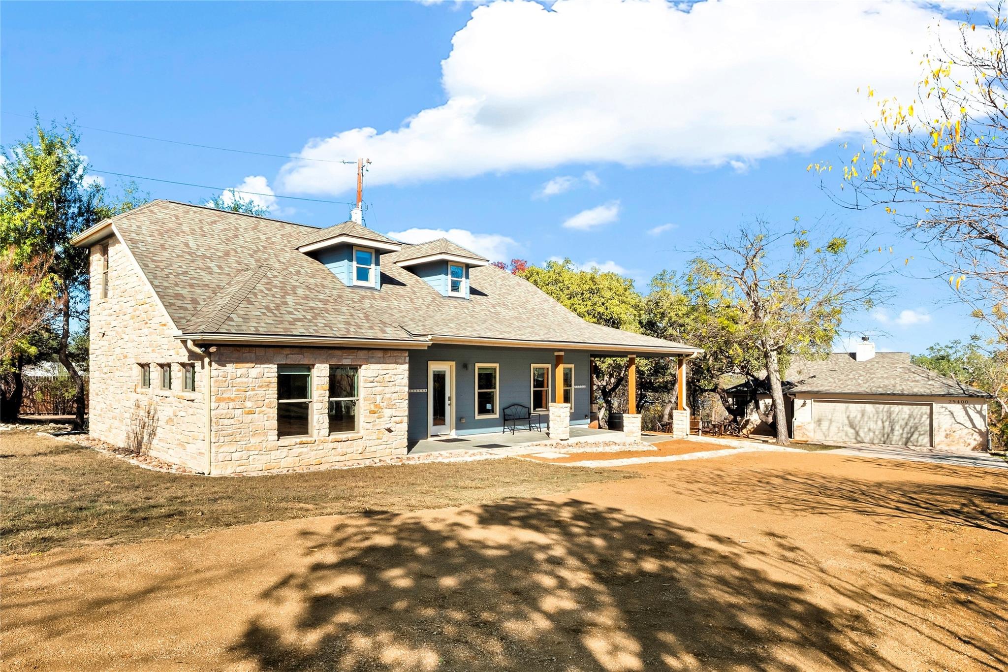 25400 Cove Dr, Spicewood, TX 78669