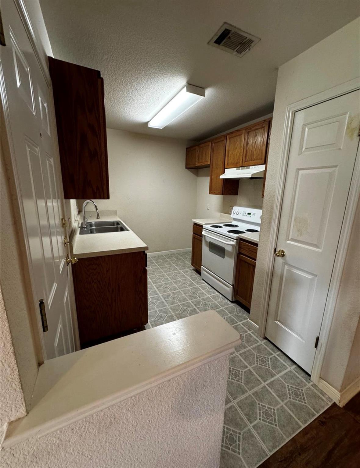 8613 Talyne Chaise Cir # B, Austin, TX 78729