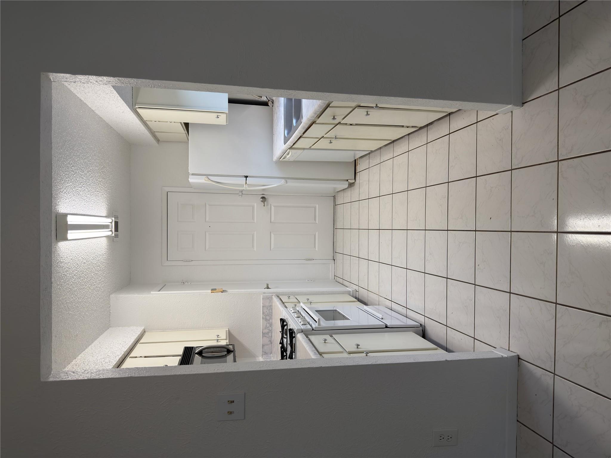 5601 Porsche Ln, Austin, TX 78749