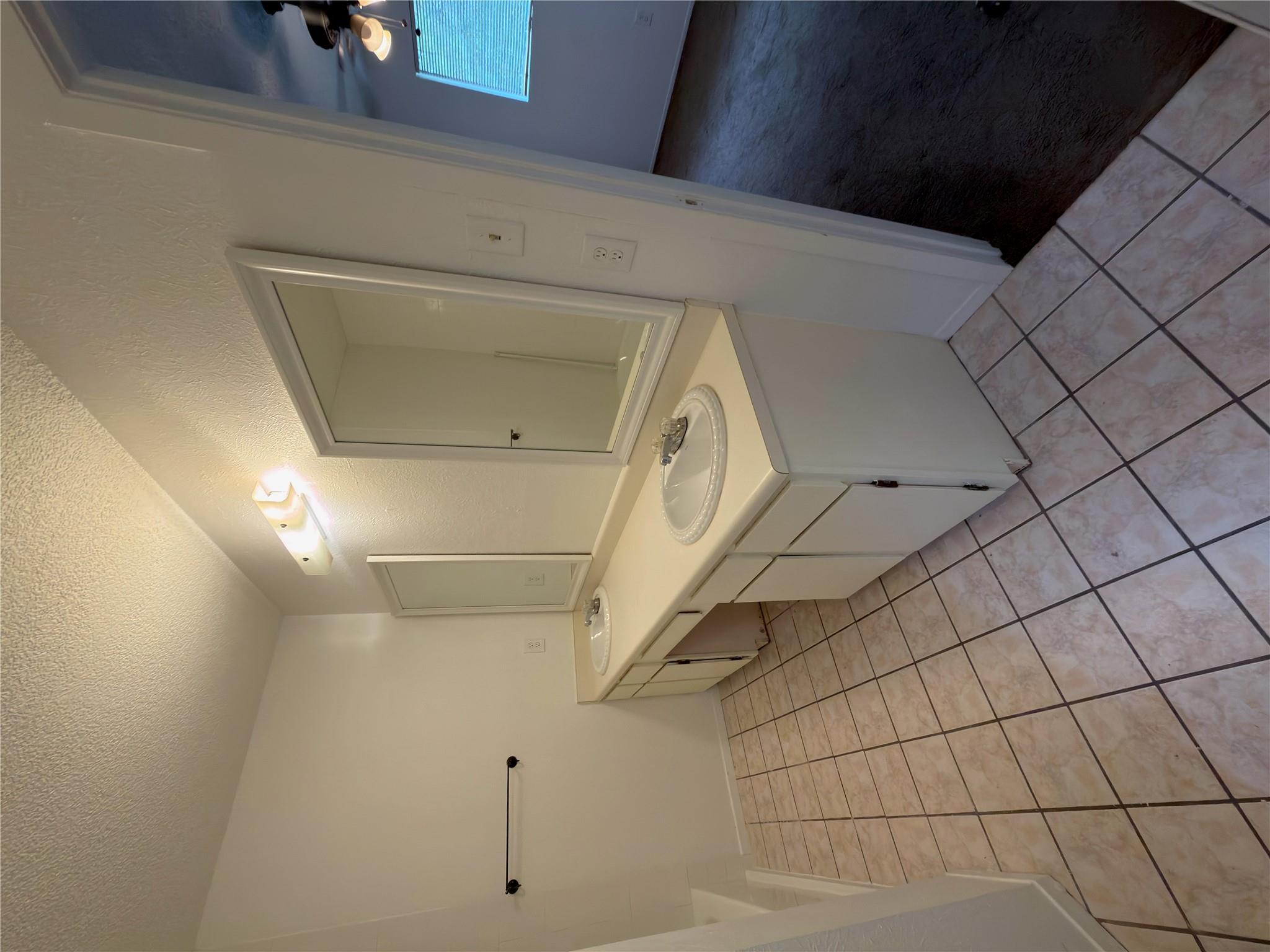 5601 Porsche Ln, Austin, TX 78749