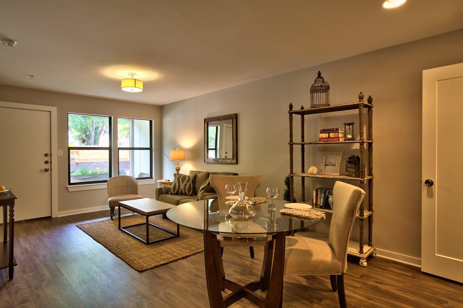 924 E 51st St # 106, Austin, TX 78751