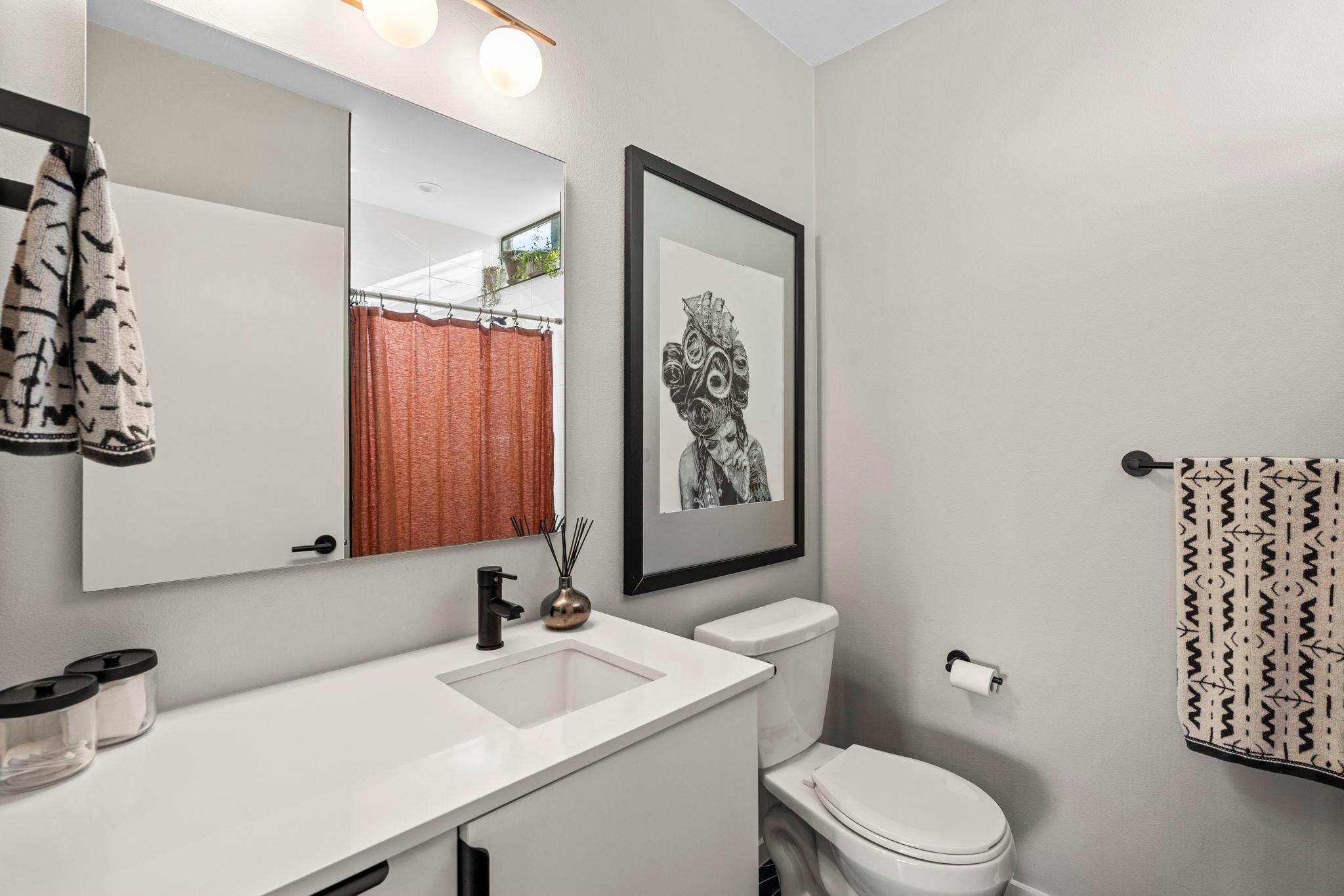 7525 Delafield Ln # B, Austin, TX 78752