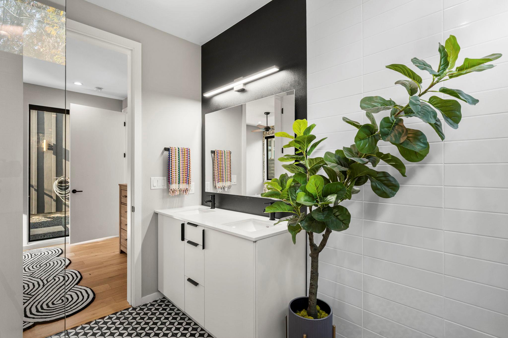 7525 Delafield Ln # B, Austin, TX 78752