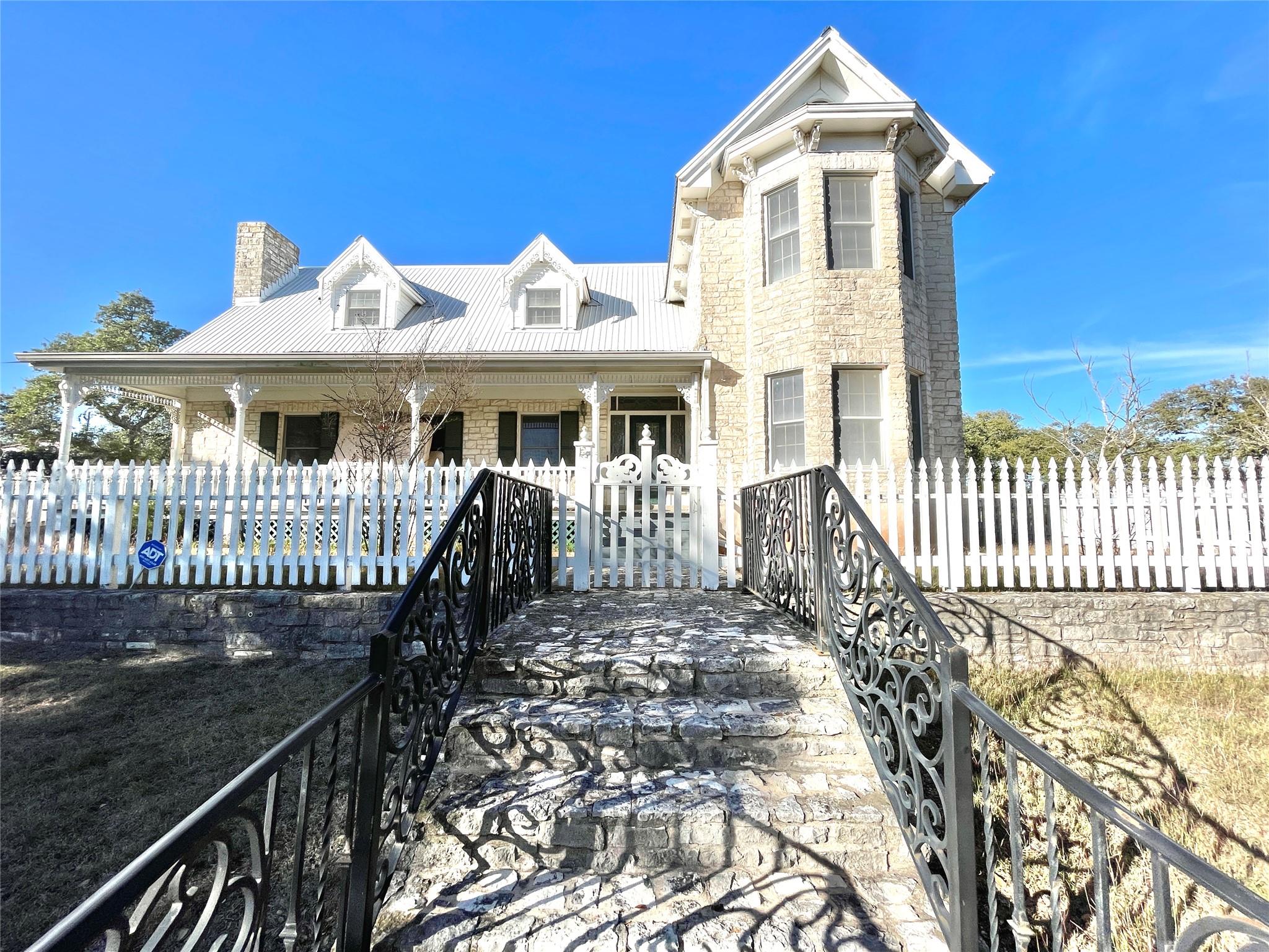 2 Sentinel Hl, Austin, TX 78737