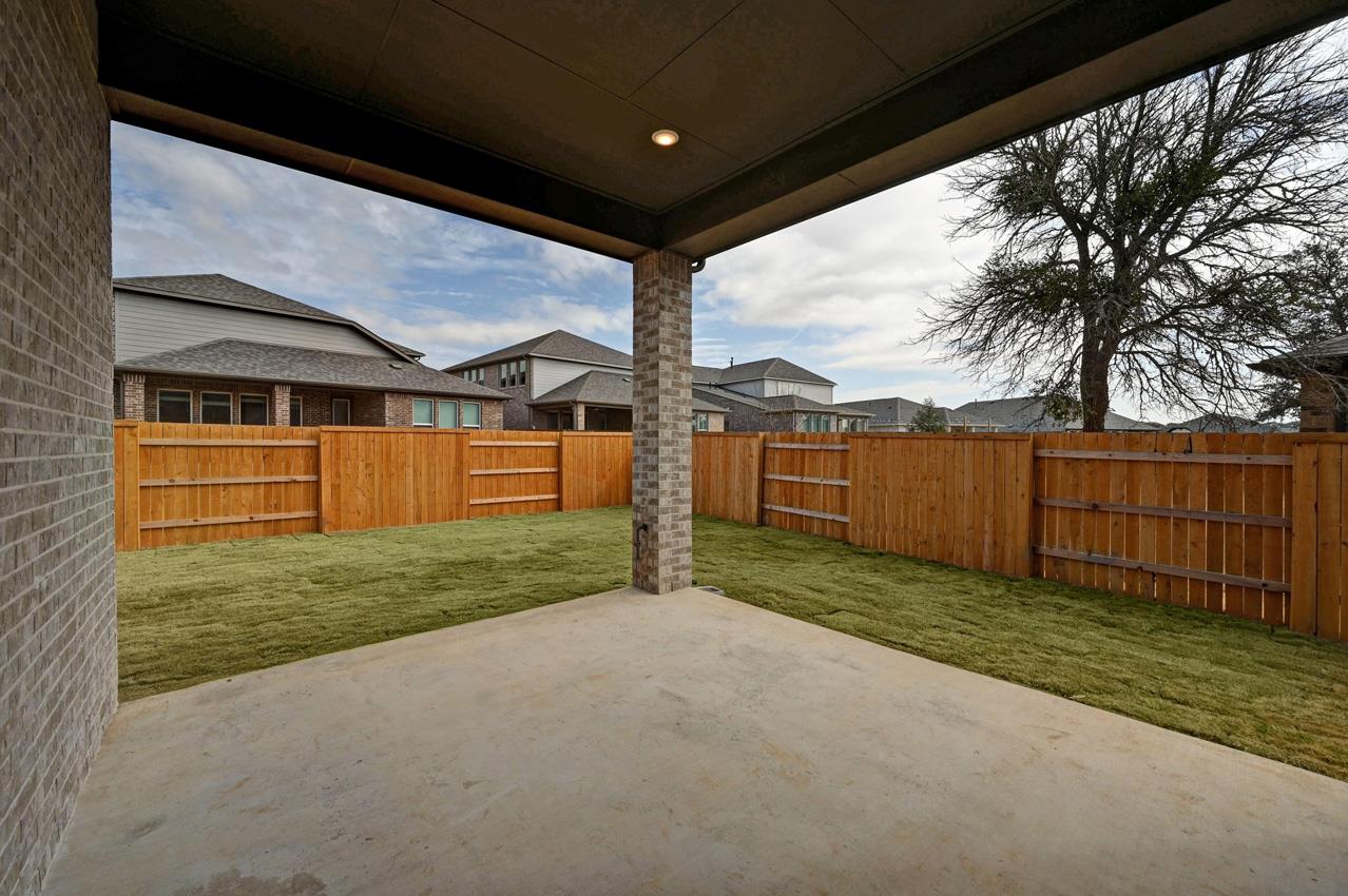 827 Jackson River Loop, Kyle, TX 78640