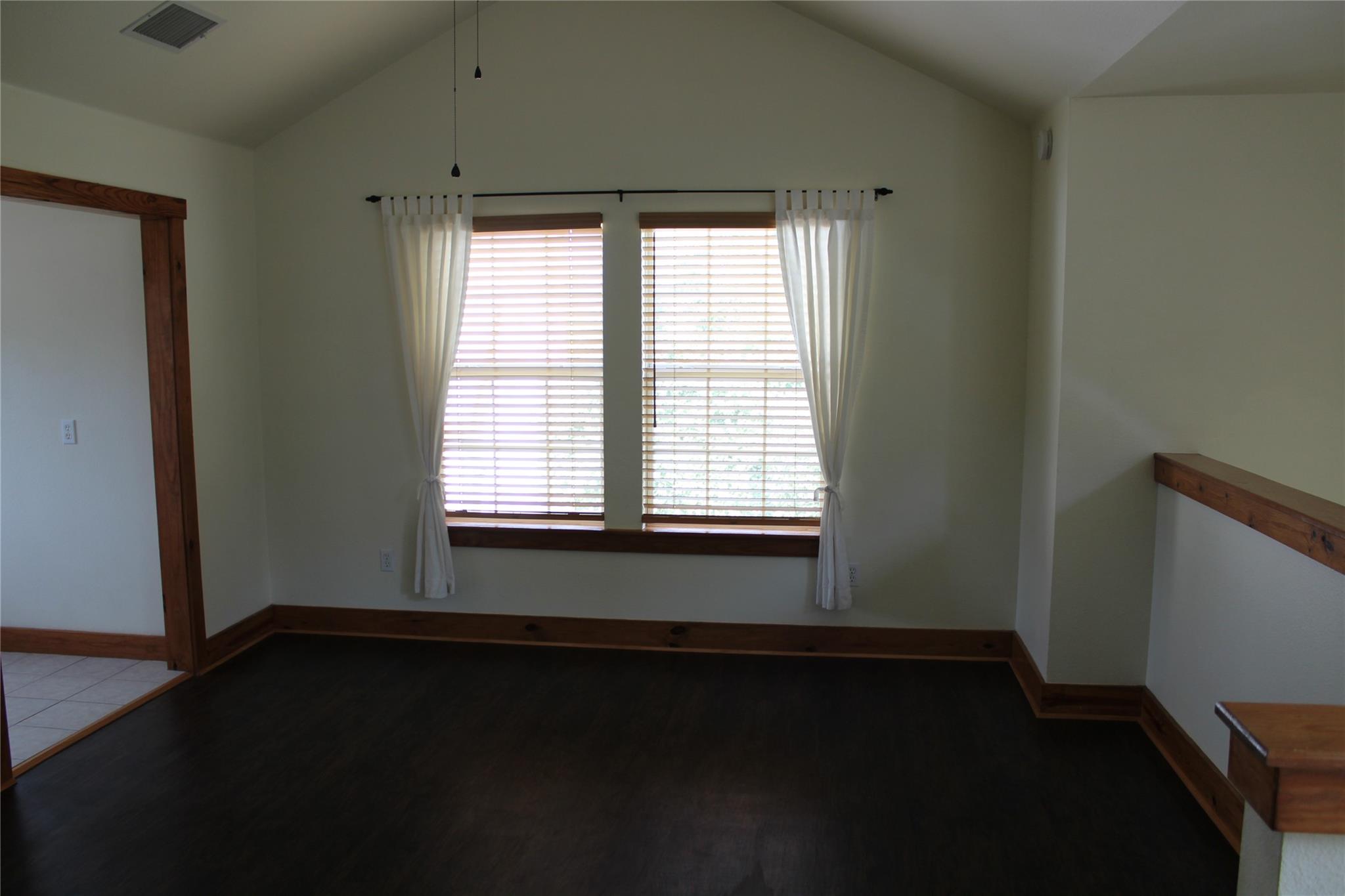 107 S Laurelwood Dr # B, Austin, TX 78733