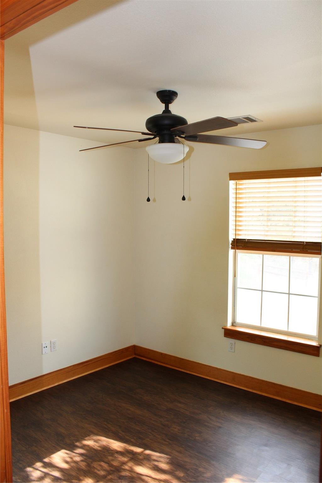 107 S Laurelwood Dr # B, Austin, TX 78733