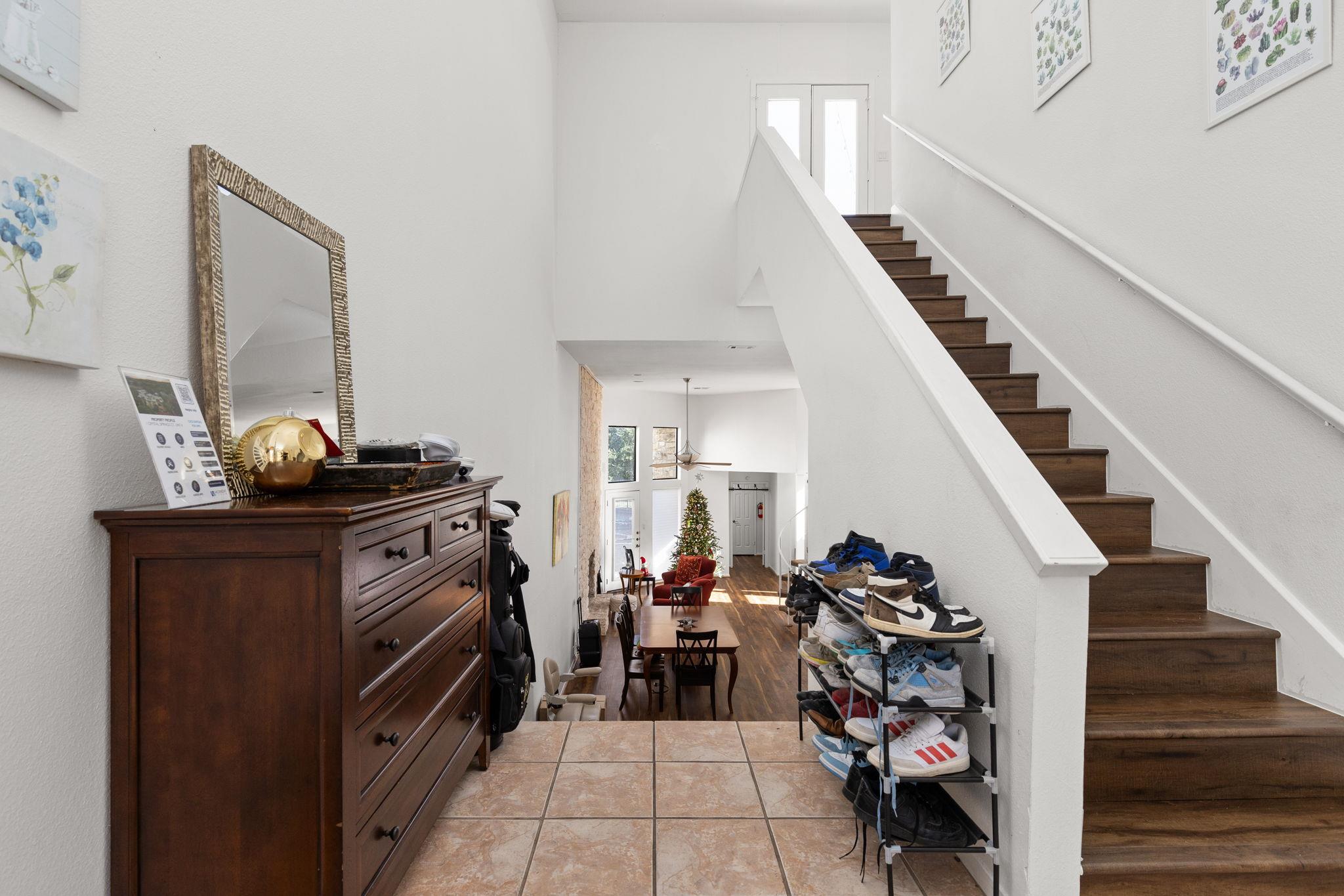 1 Crystal Springs Court Ct # H, The Hills, TX 78738