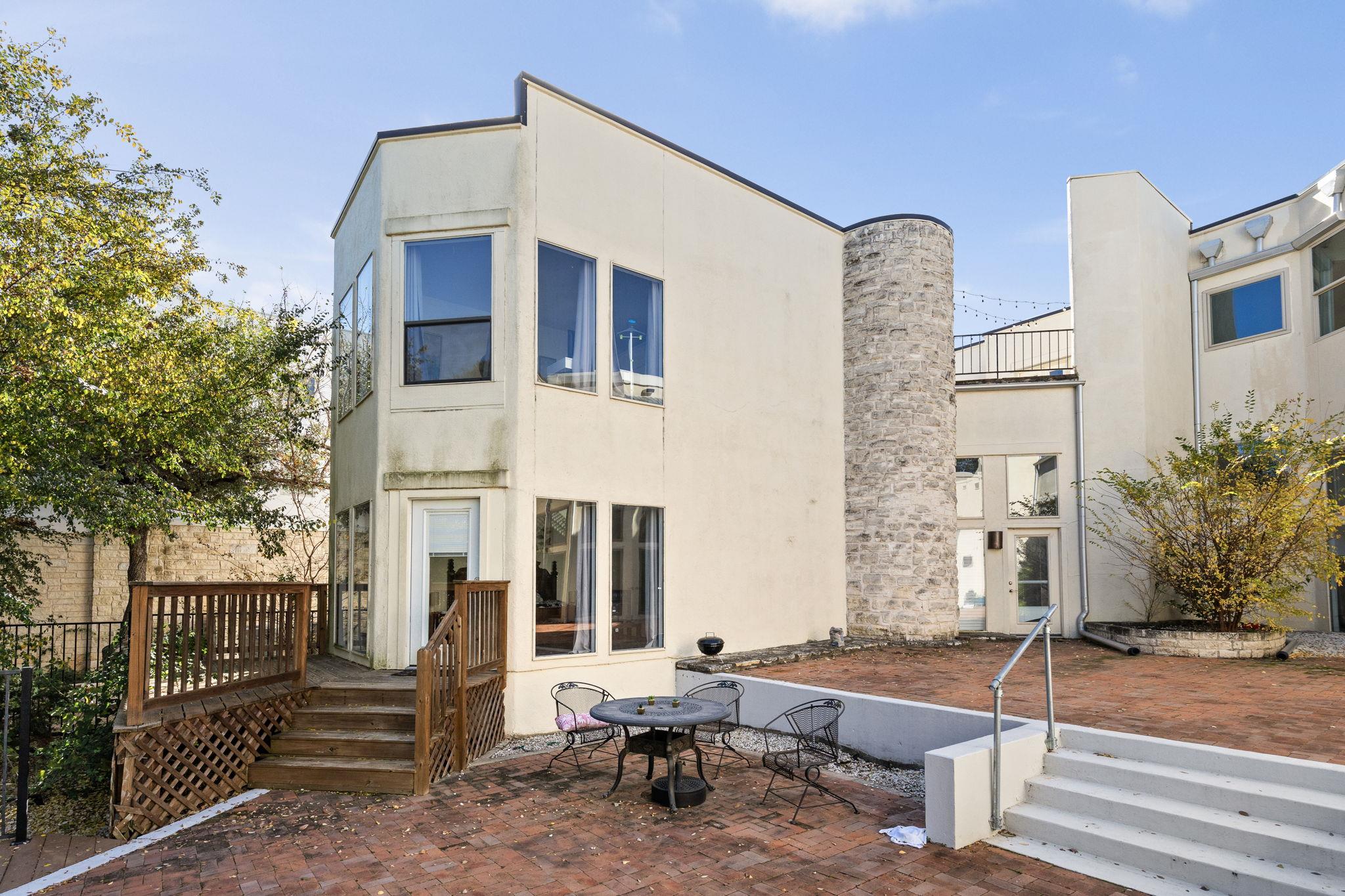 1 Crystal Springs Court Ct # H, The Hills, TX 78738