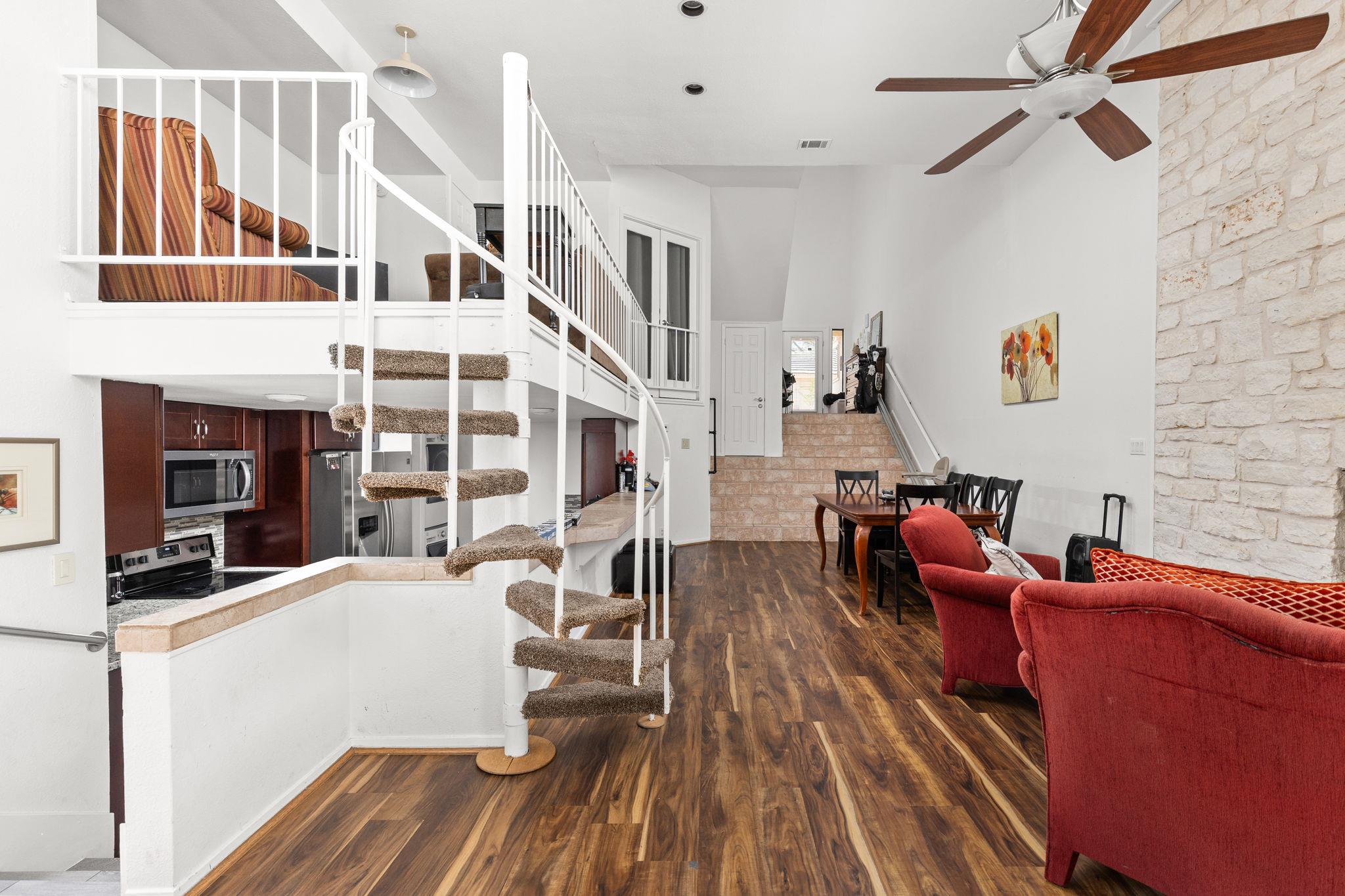 1 Crystal Springs Court Ct # H, The Hills, TX 78738