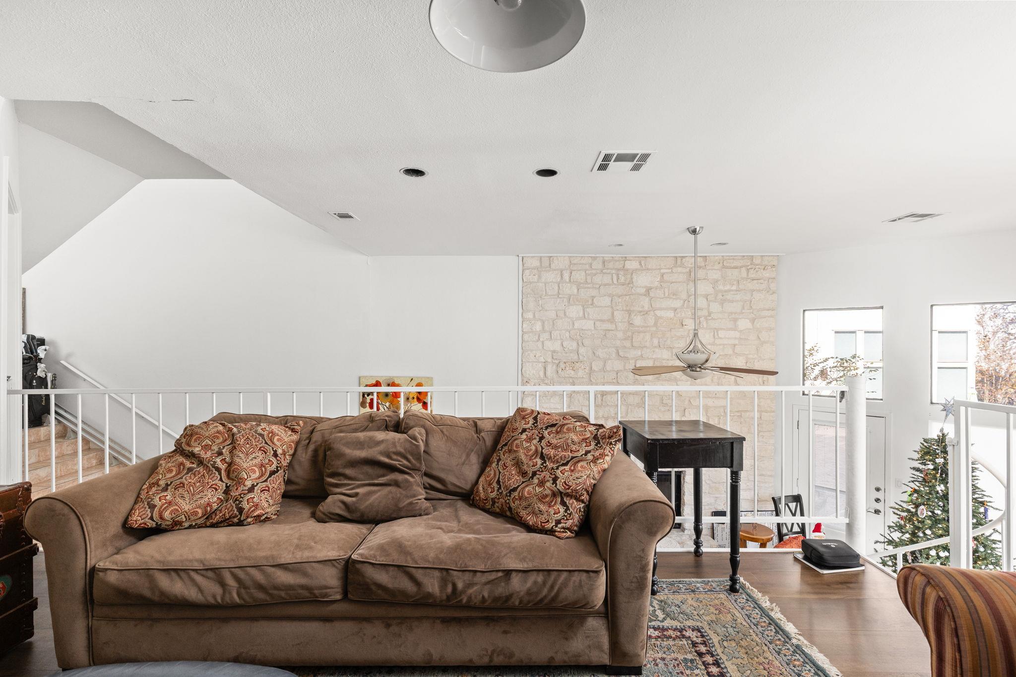 1 Crystal Springs Court Ct # H, The Hills, TX 78738