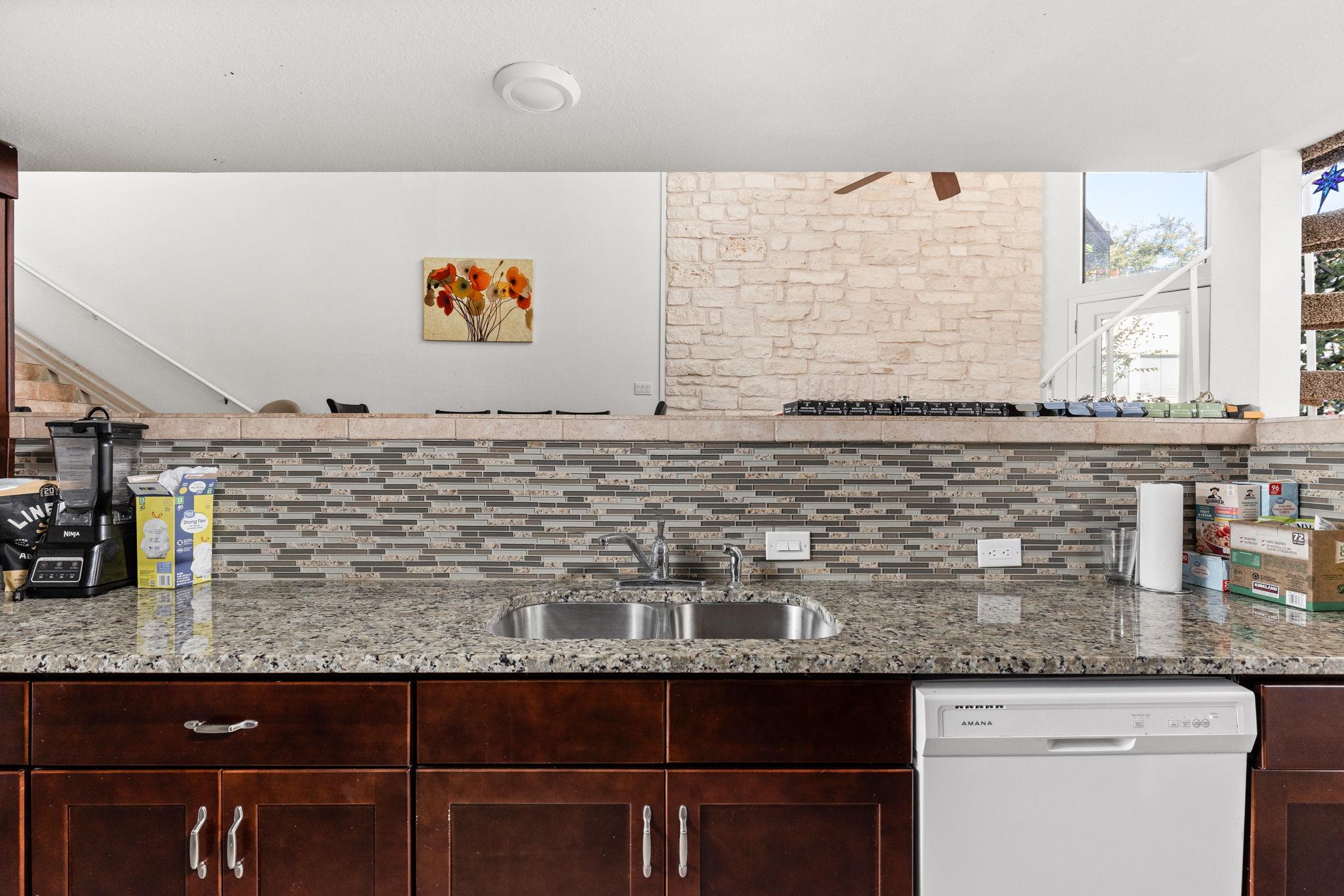 1 Crystal Springs Court Ct # H, The Hills, TX 78738