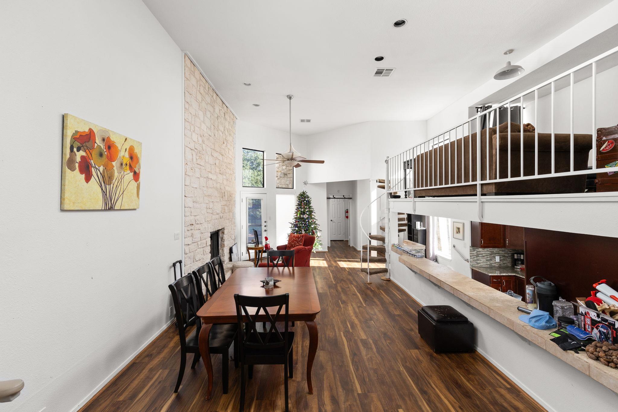 1 Crystal Springs Court Ct # H, The Hills, TX 78738