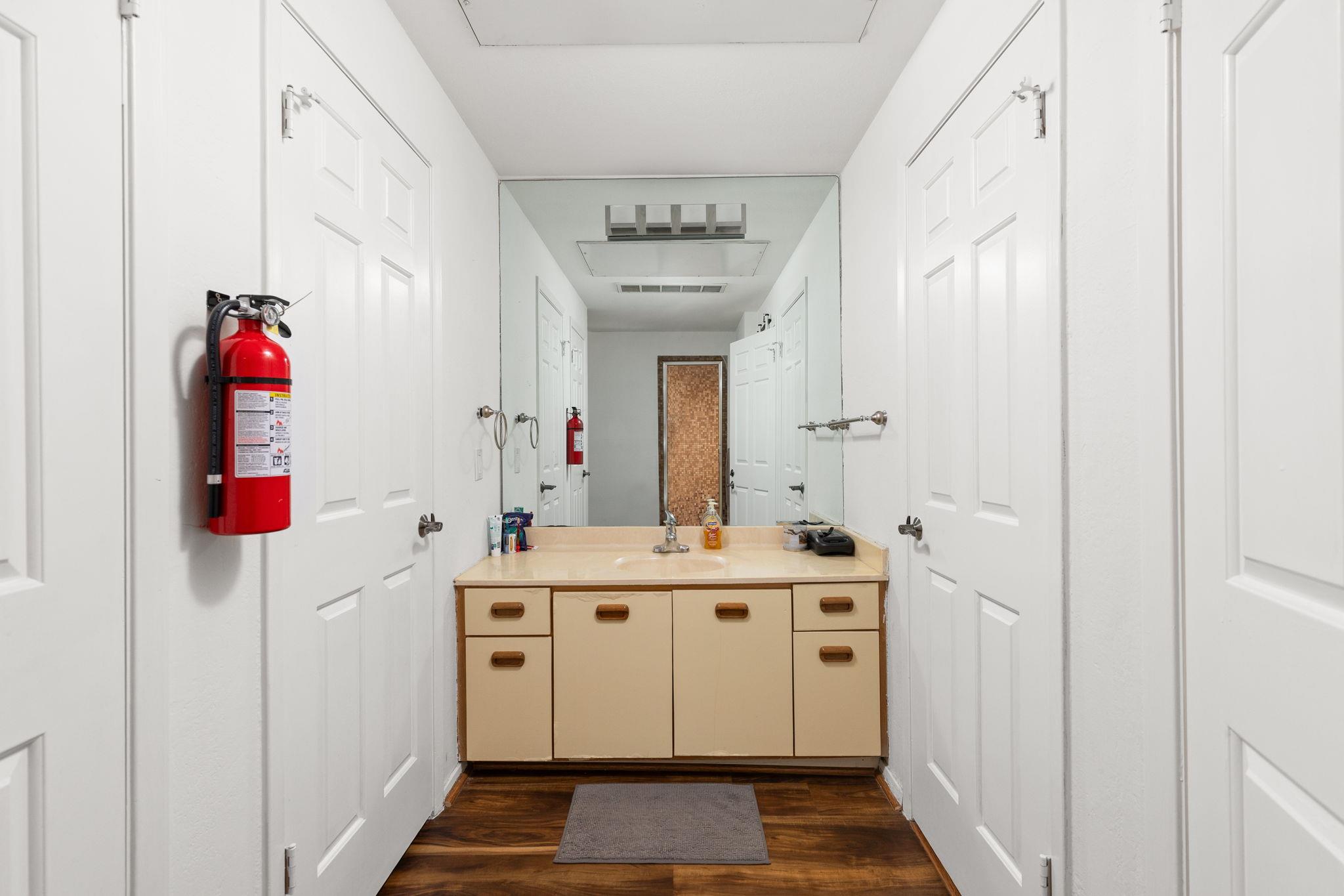 1 Crystal Springs Court Ct # H, The Hills, TX 78738