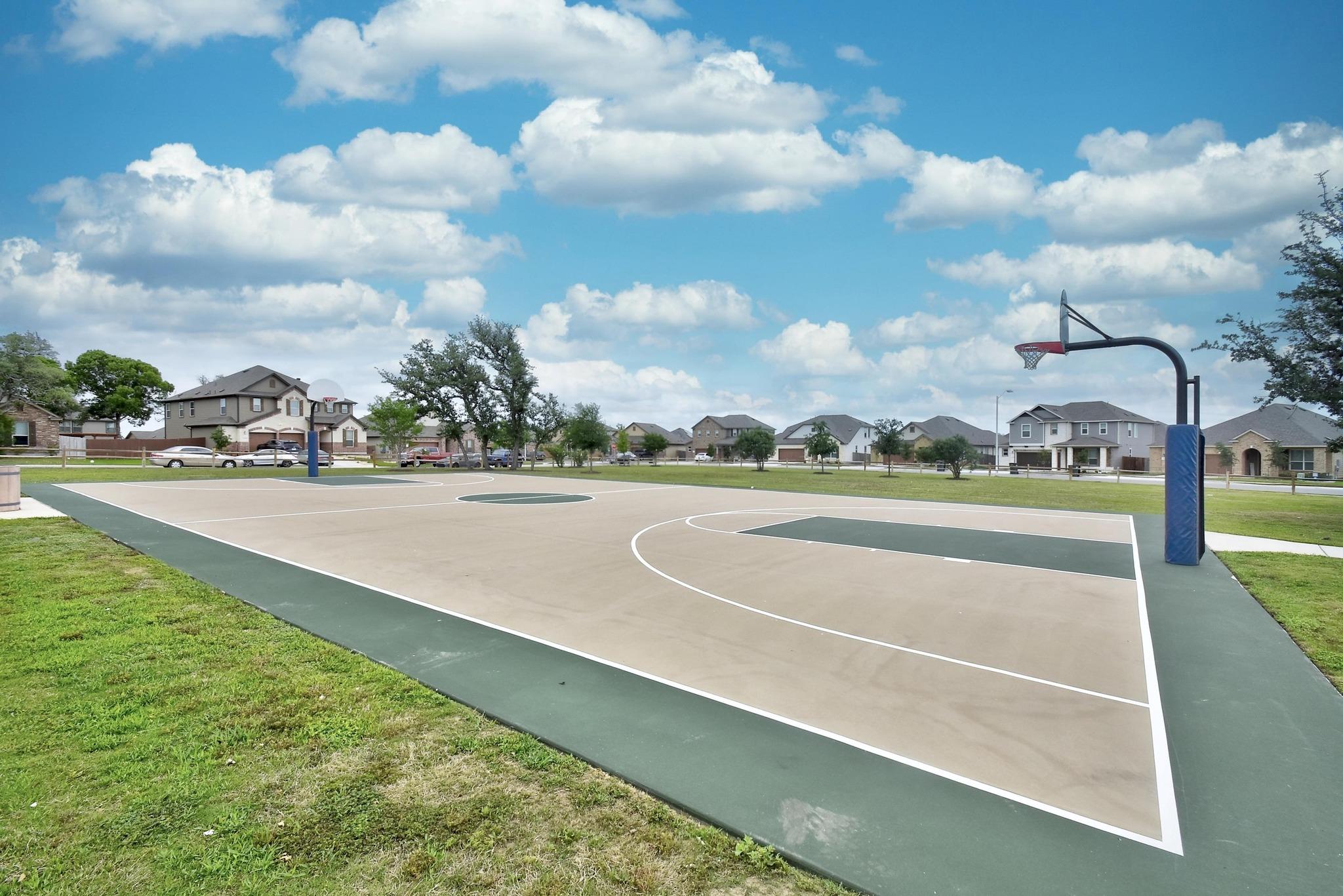 121 Kennicott Dr, Kyle, TX 78640