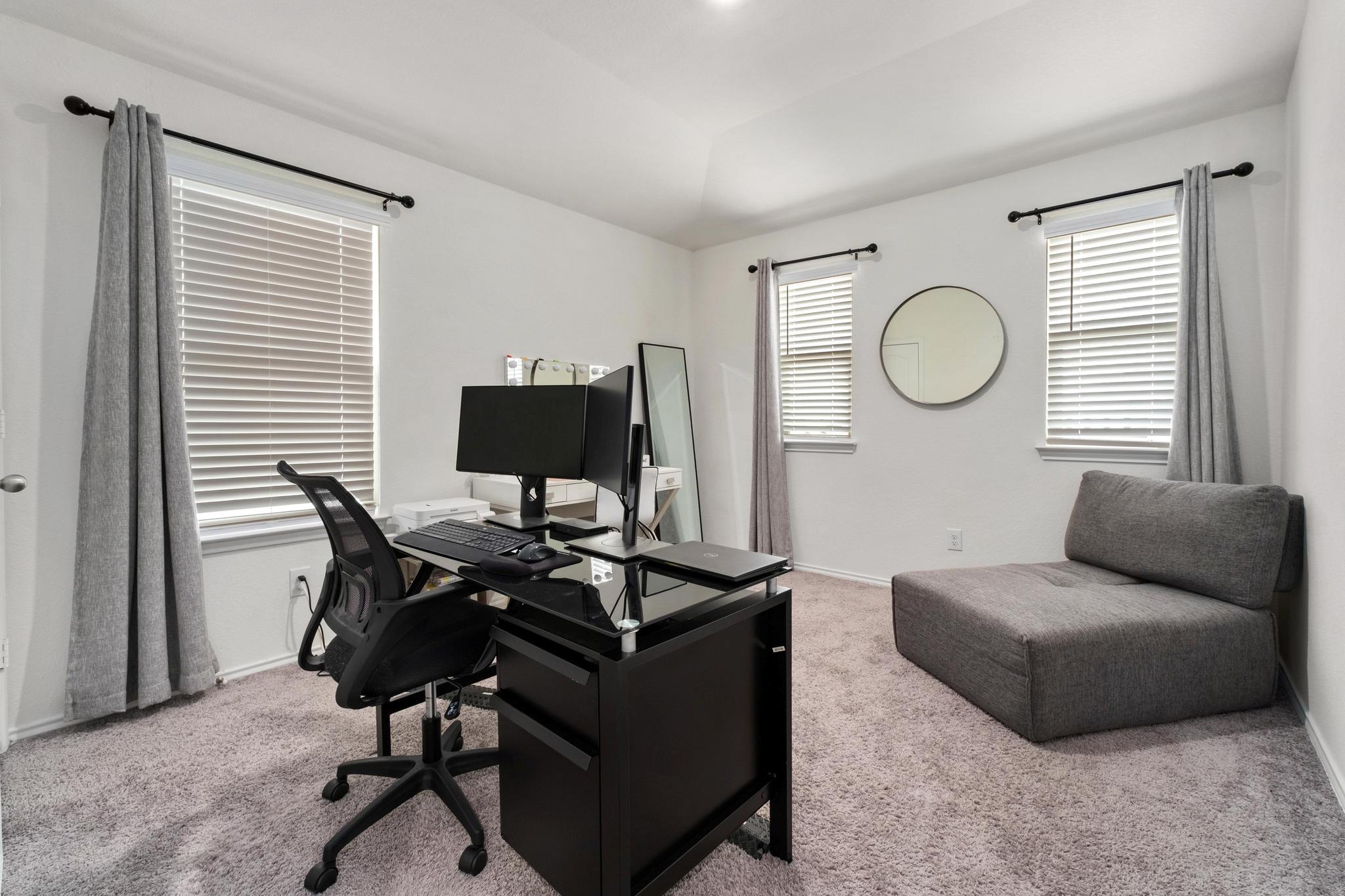 121 Kennicott Dr, Kyle, TX 78640