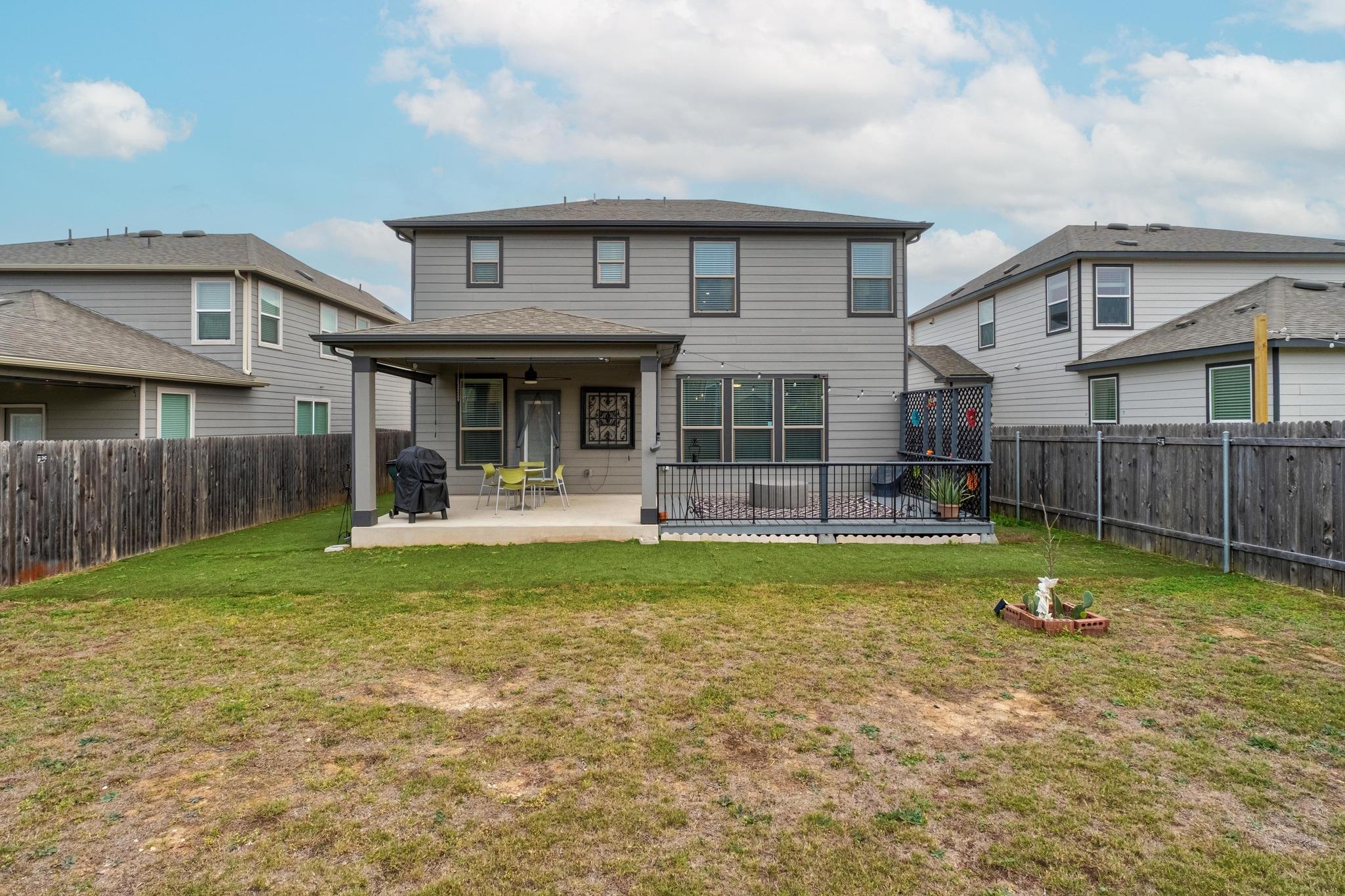 121 Kennicott Dr, Kyle, TX 78640