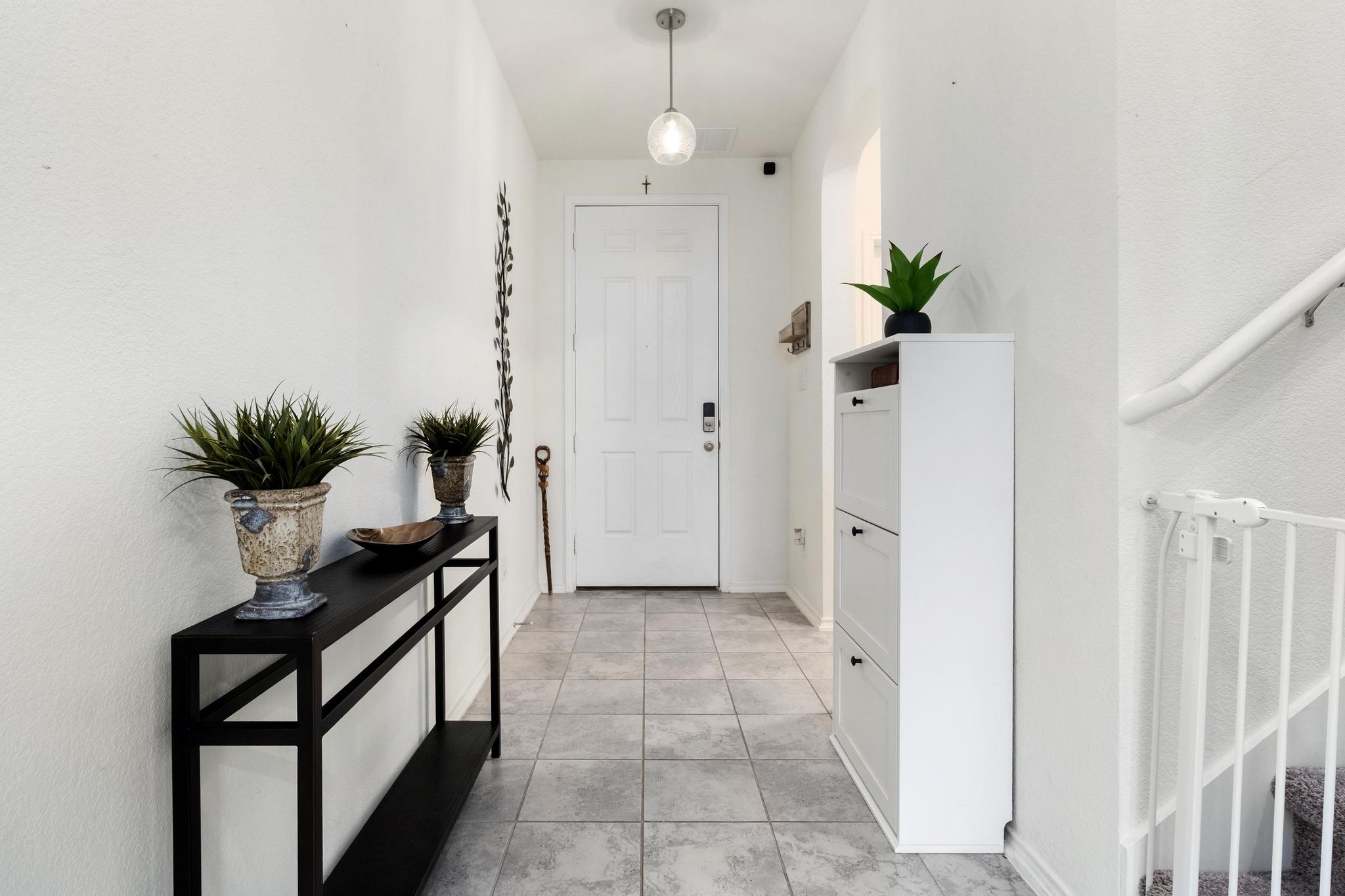 121 Kennicott Dr, Kyle, TX 78640