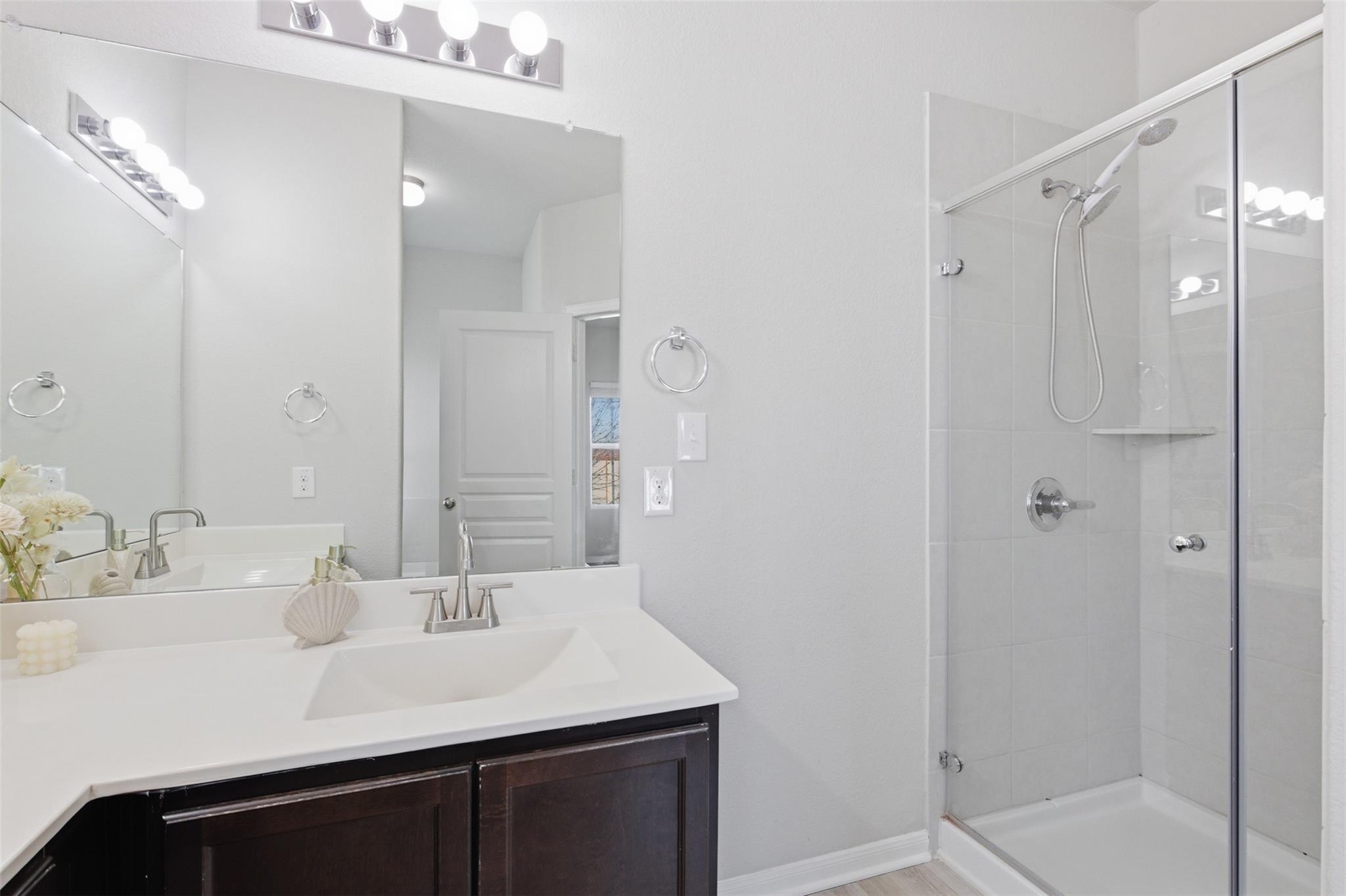 480 Waterloo Dr, Kyle, TX 78640