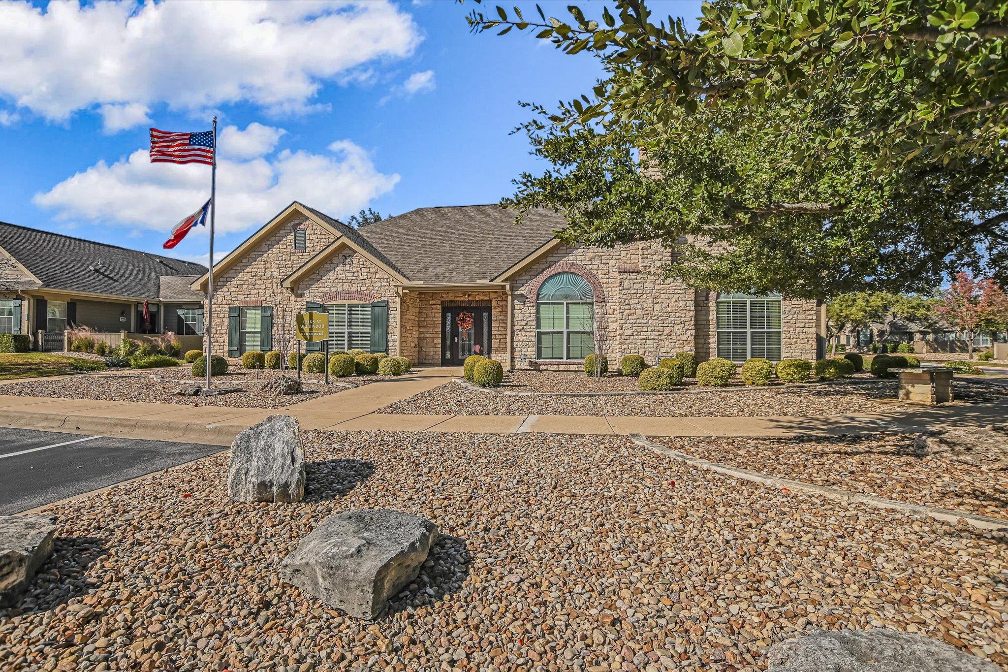 30 Wildwood Dr # 111, Georgetown, TX 78633