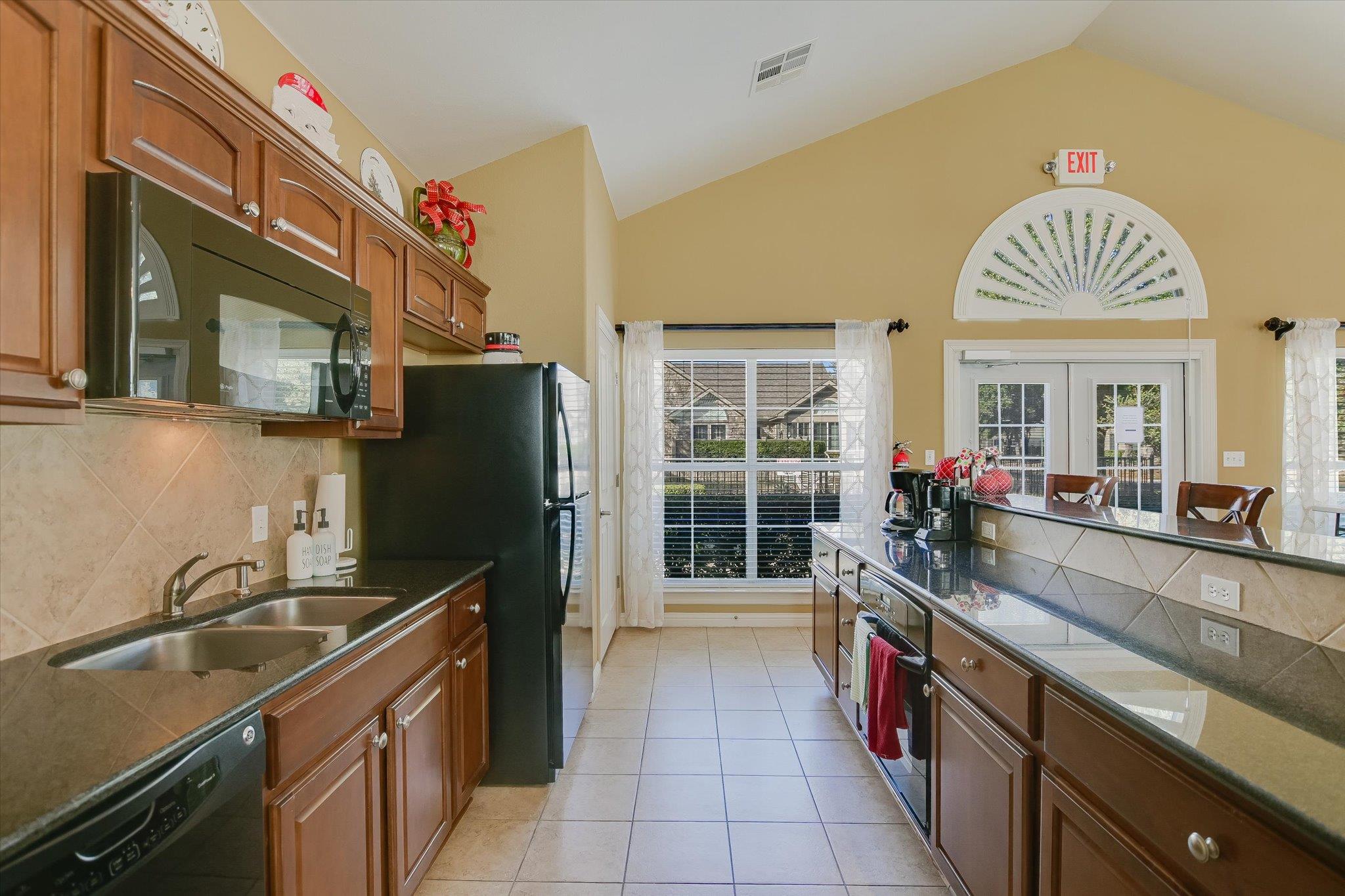 30 Wildwood Dr # 111, Georgetown, TX 78633