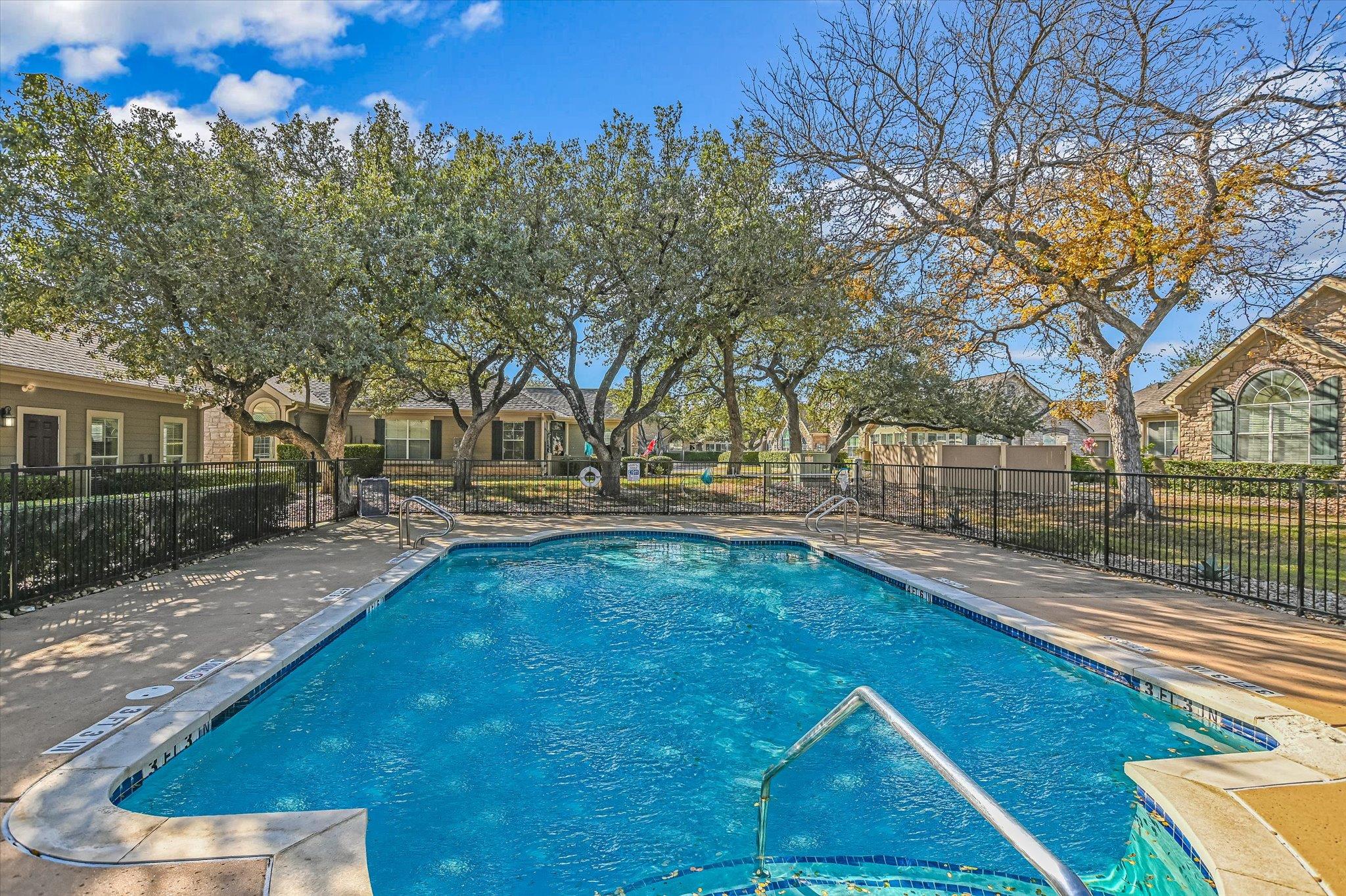 30 Wildwood Dr # 111, Georgetown, TX 78633